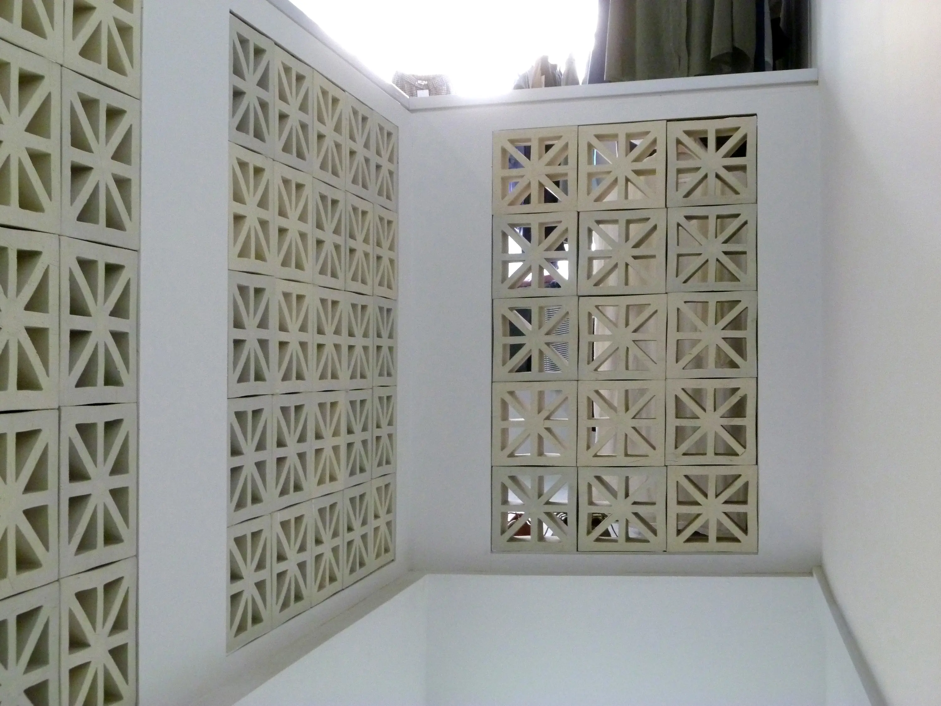 Kenzan - Porous block 200 in-situ