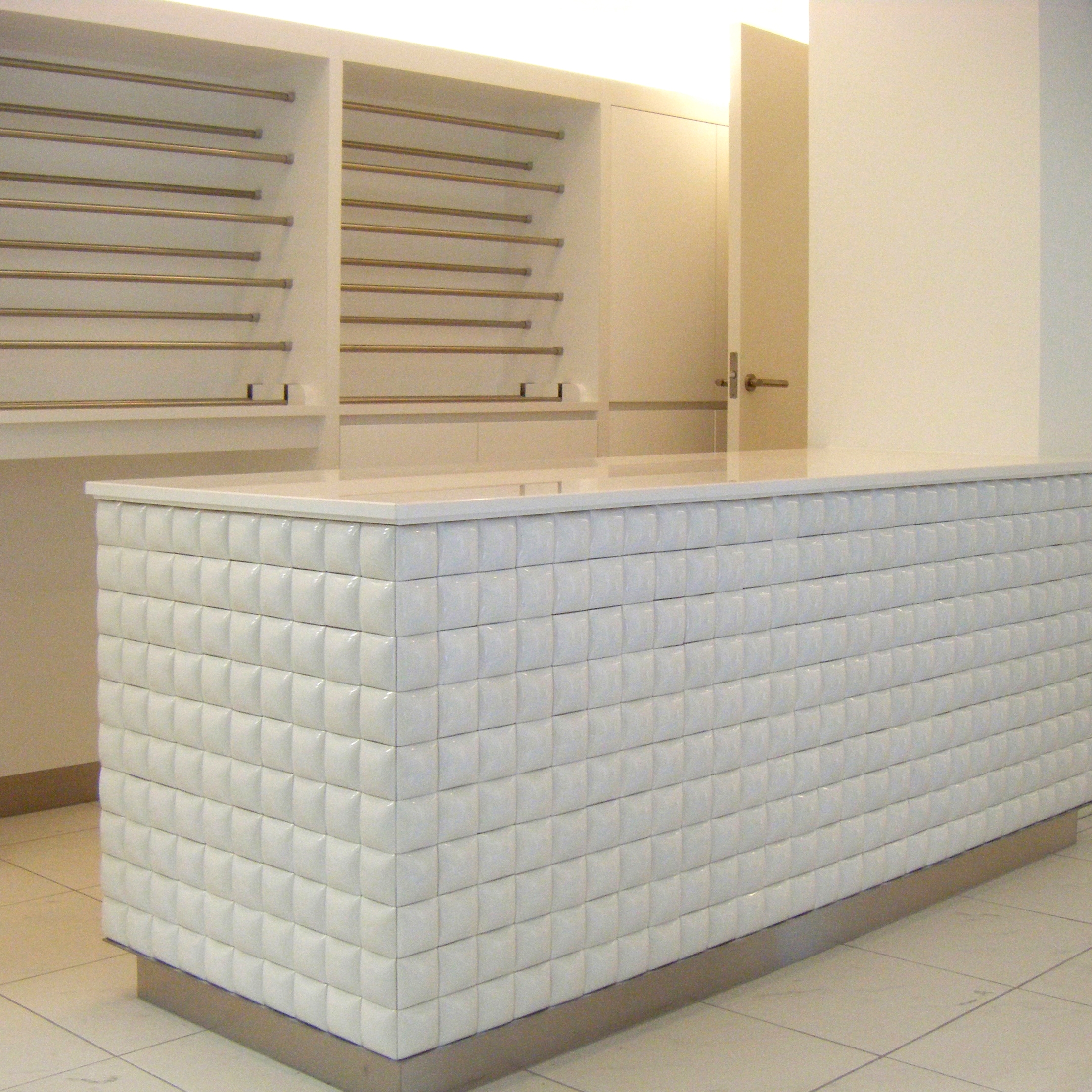 Mostra il prodotto Round square model A in-situ del produttore Kenzan