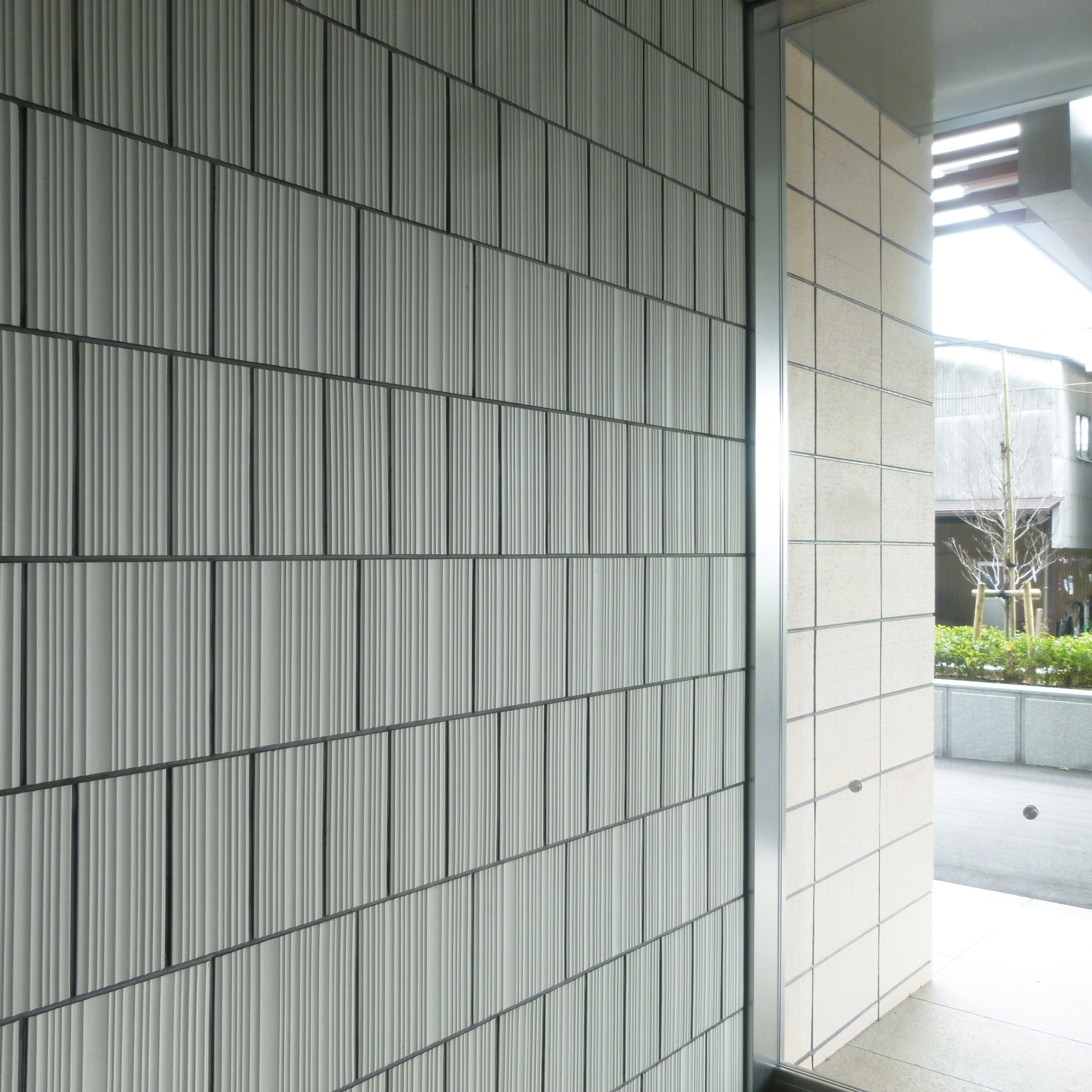 Mostra il prodotto L-relief model in-situ del produttore Kenzan