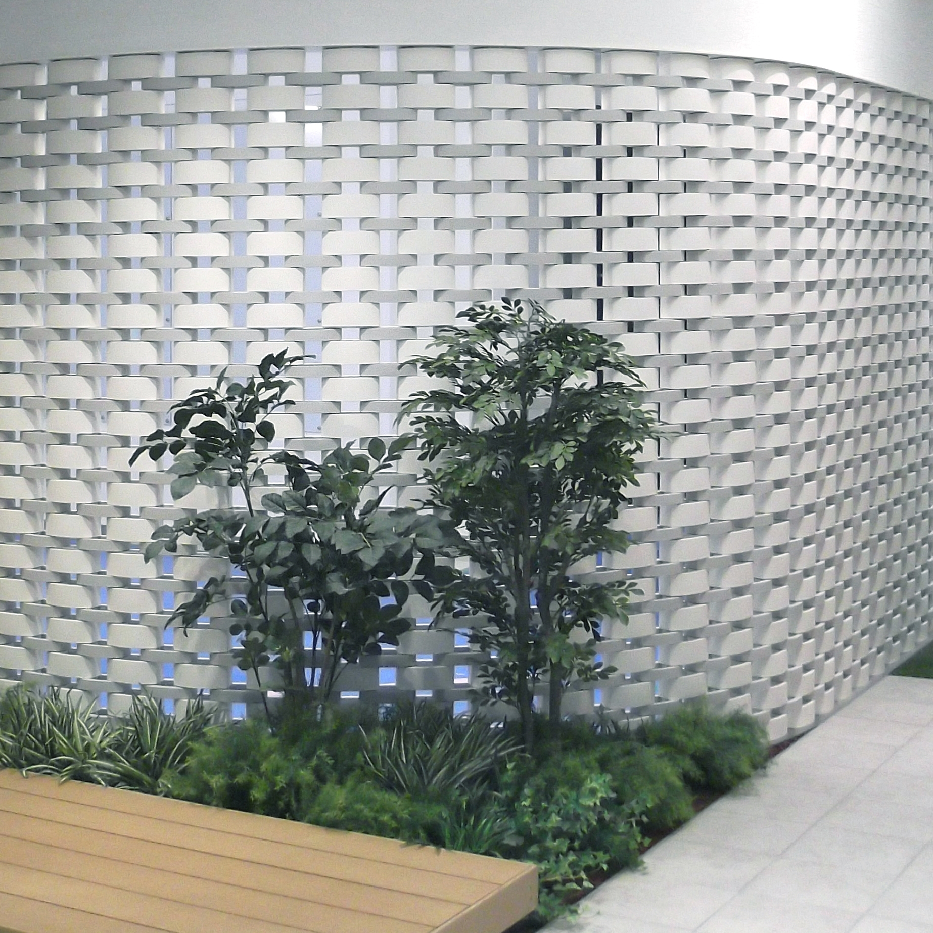 Display product Ceramic screen in-situ from manufacturer Kenzan