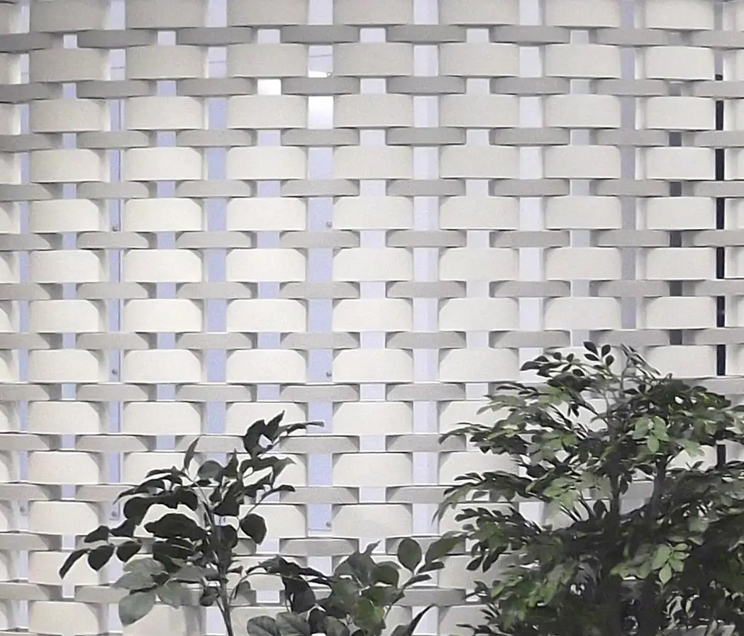 Kenzan - Ceramic screen in-situ