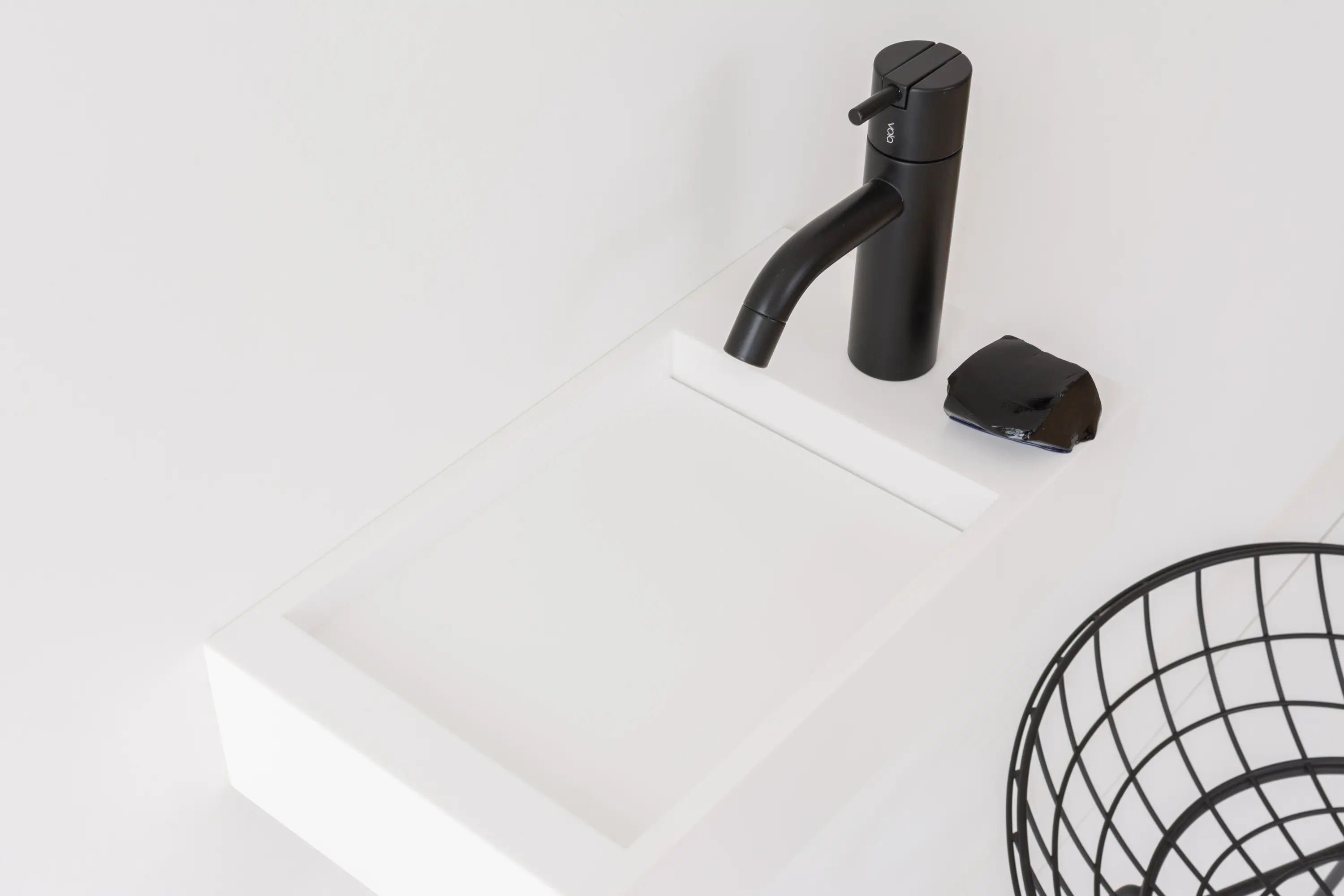 Not Only White - Kuub Waschbecken