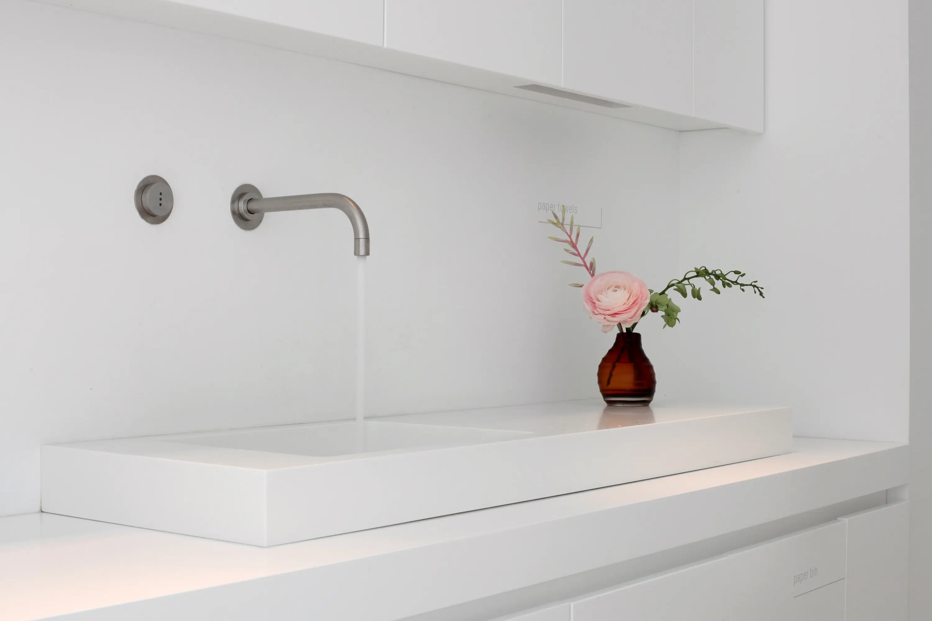 Not Only White - Base basin