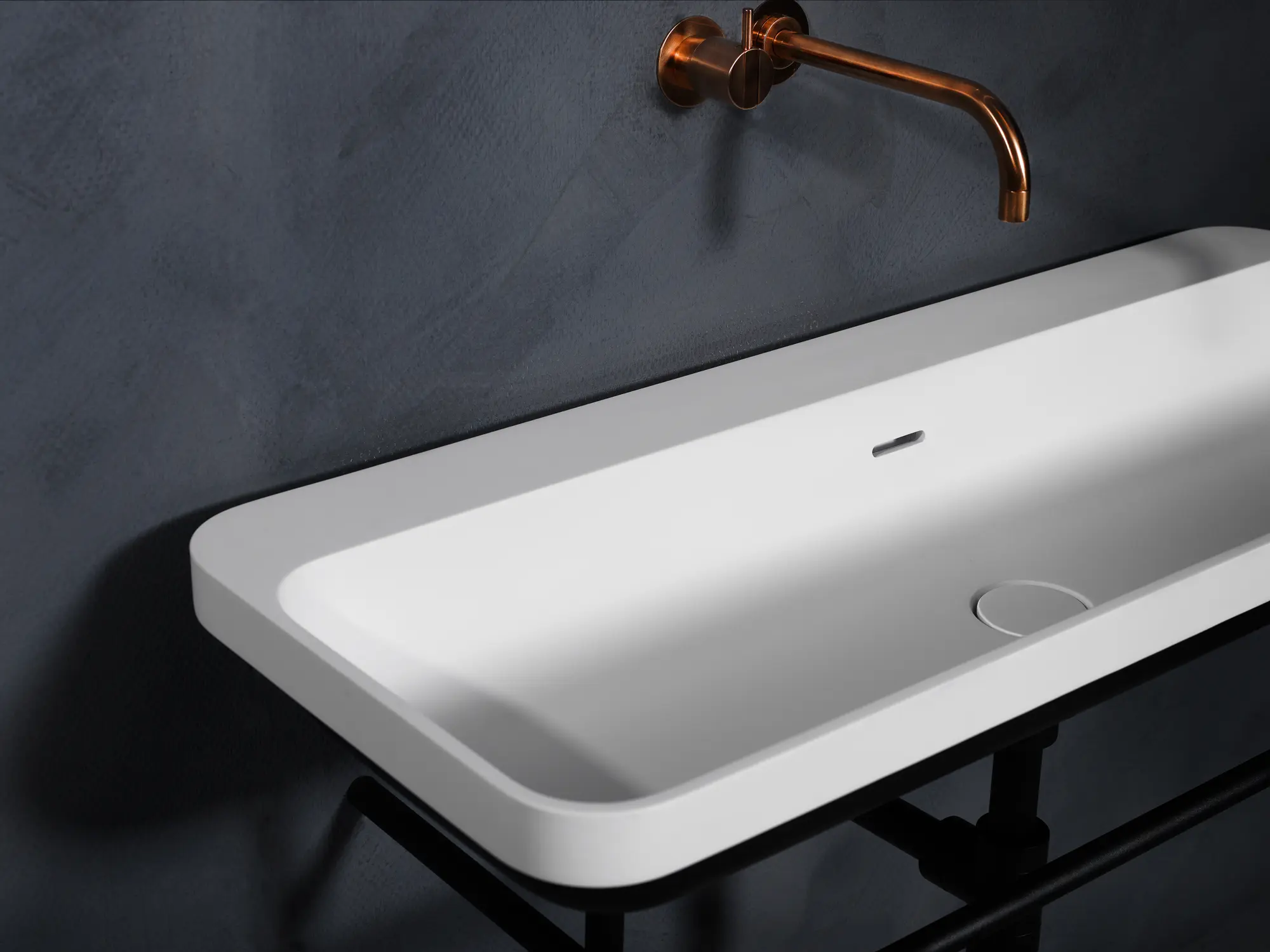 Not Only White - Aim lavabo avec noir soft touch coating
