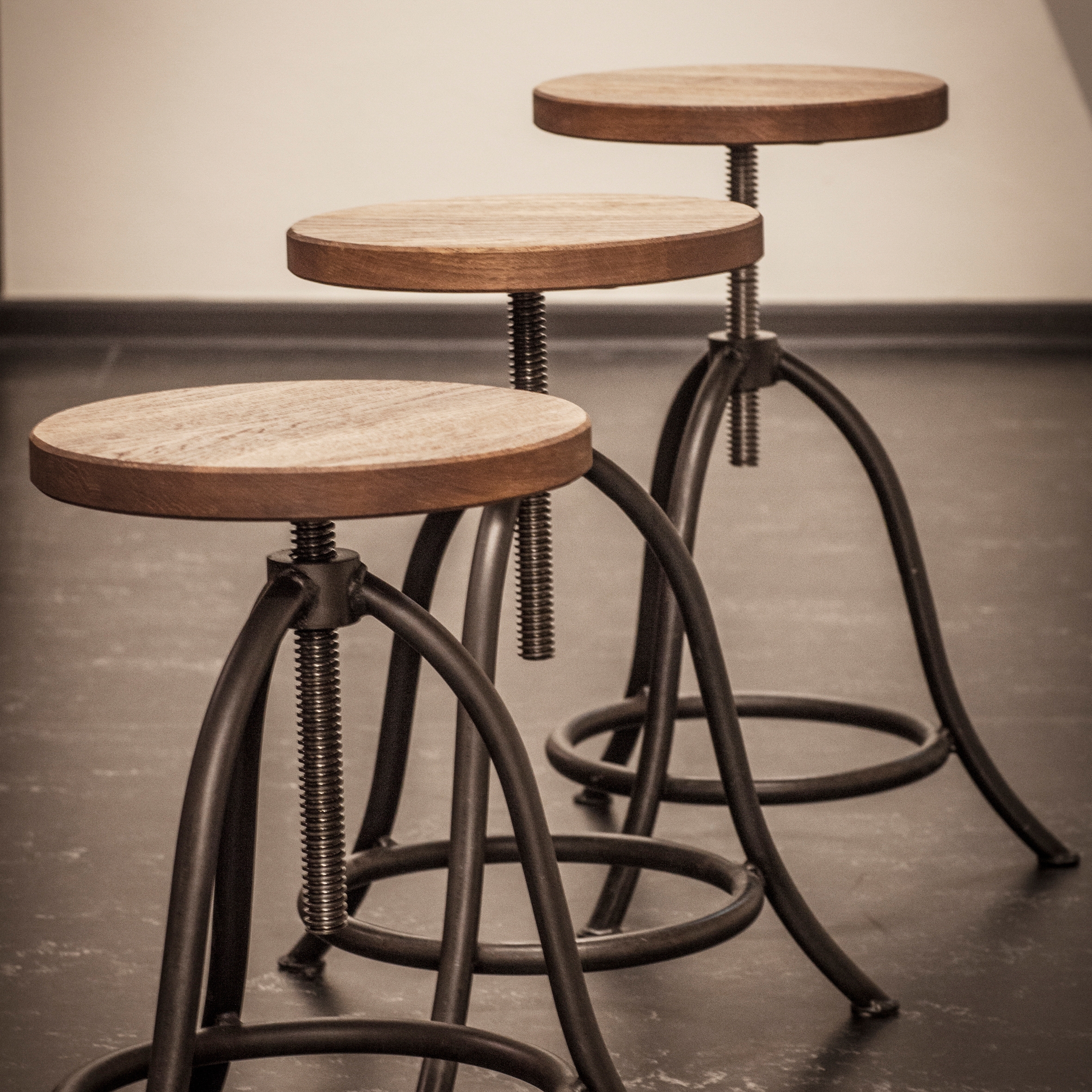 STOOLS & BENCHES