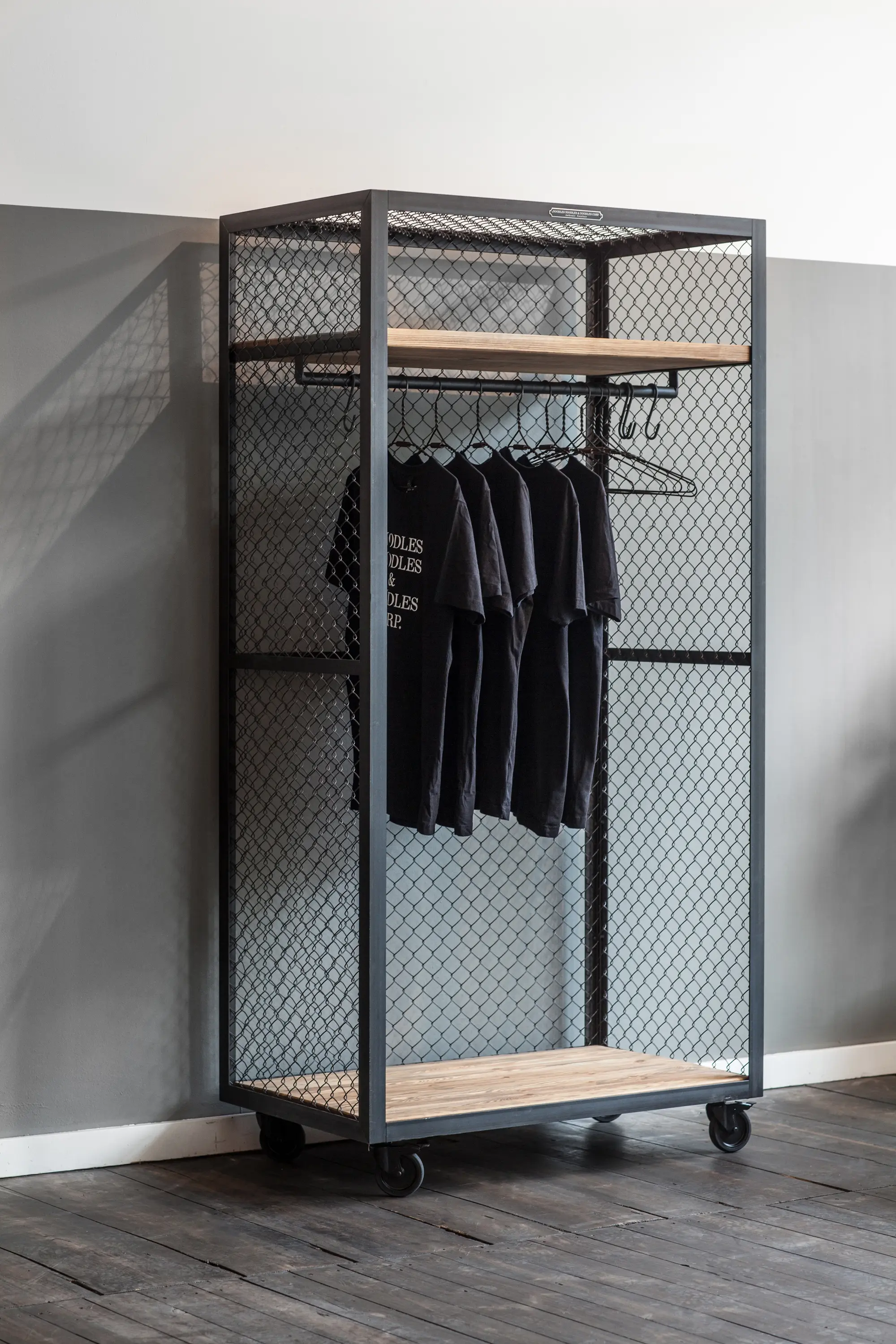 Noodles Noodles & Noodles CORP. - CLOTHES SHELF MESH WHEELS