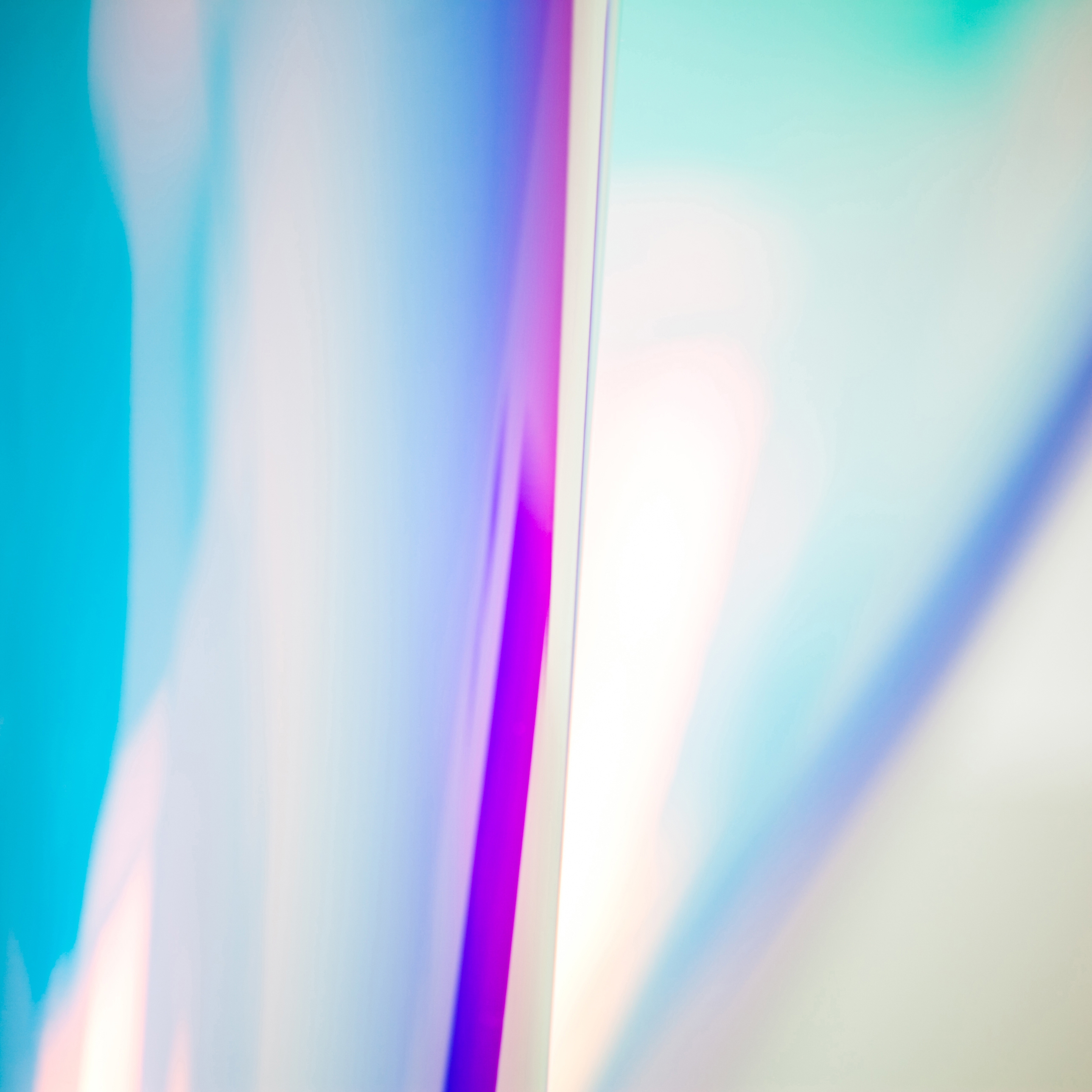 Display product 3M™ Dichroic Glass Finish DF-PA Chill from manufacturer 3M