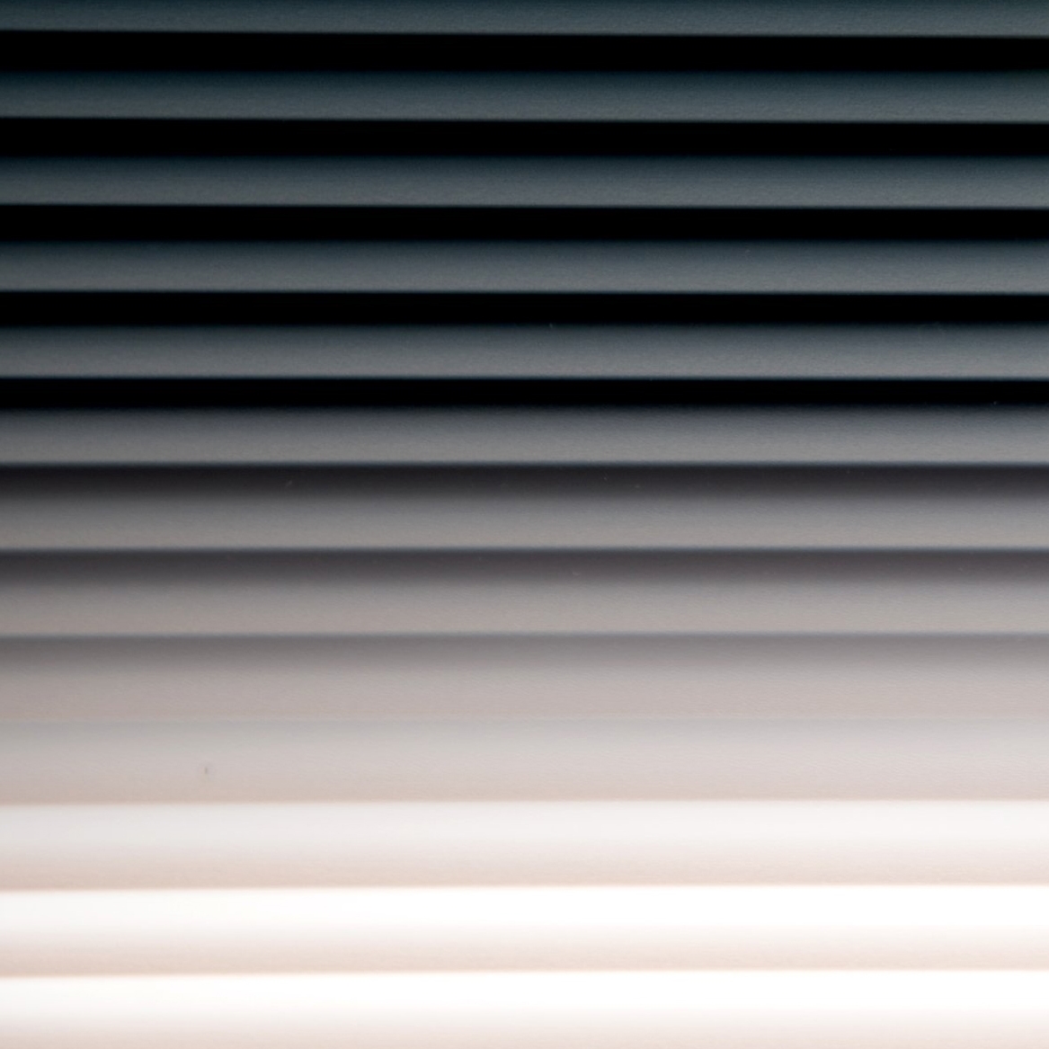 Display product 3M™ FASARA™ Glass Finish Stripe, SH2DGST-F, Seattle Fine, 1.27 m x 30 m from manufacturer 3M