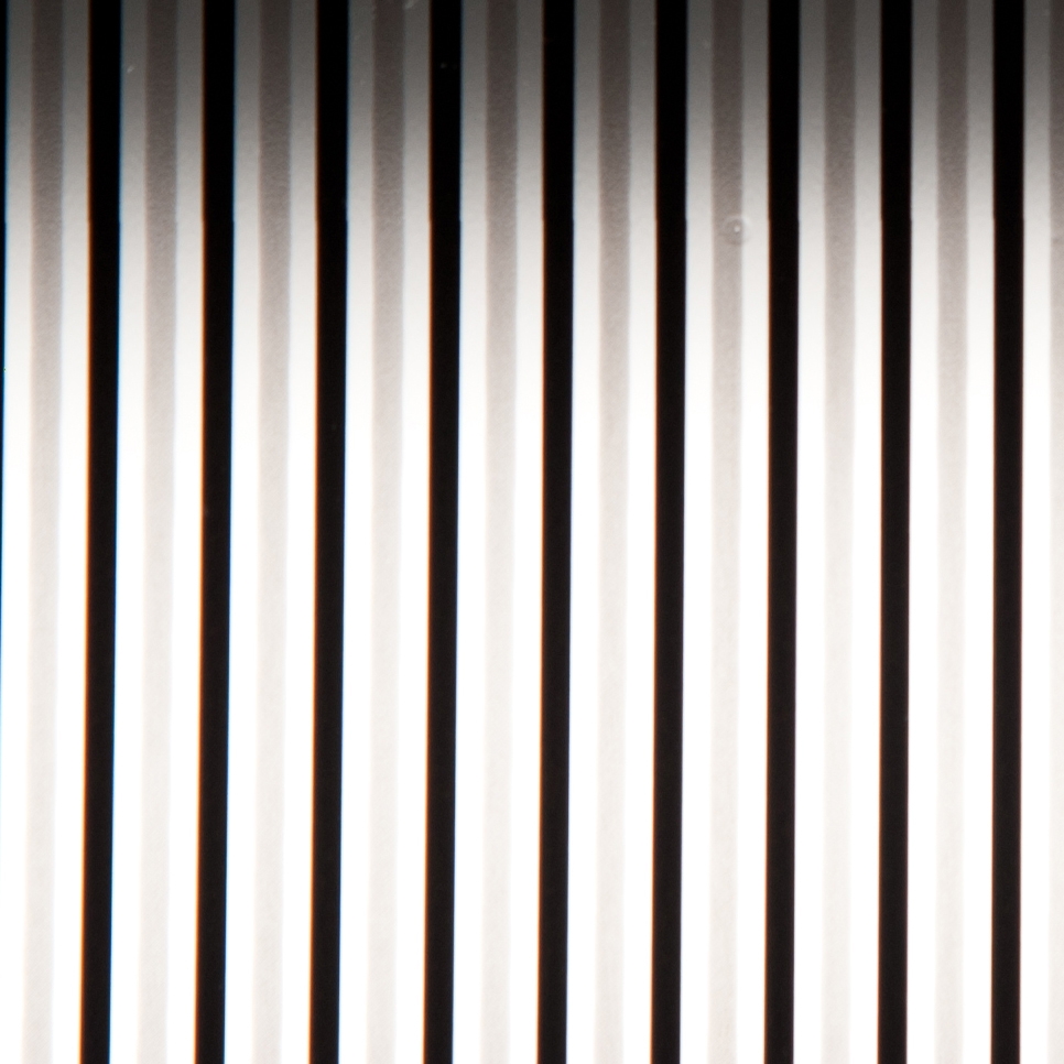 Display product 3M™ FASARA™ Glass Finish Stripe, SH2BKST, Shutie Black, 1270 mm x 30 m from manufacturer 3M