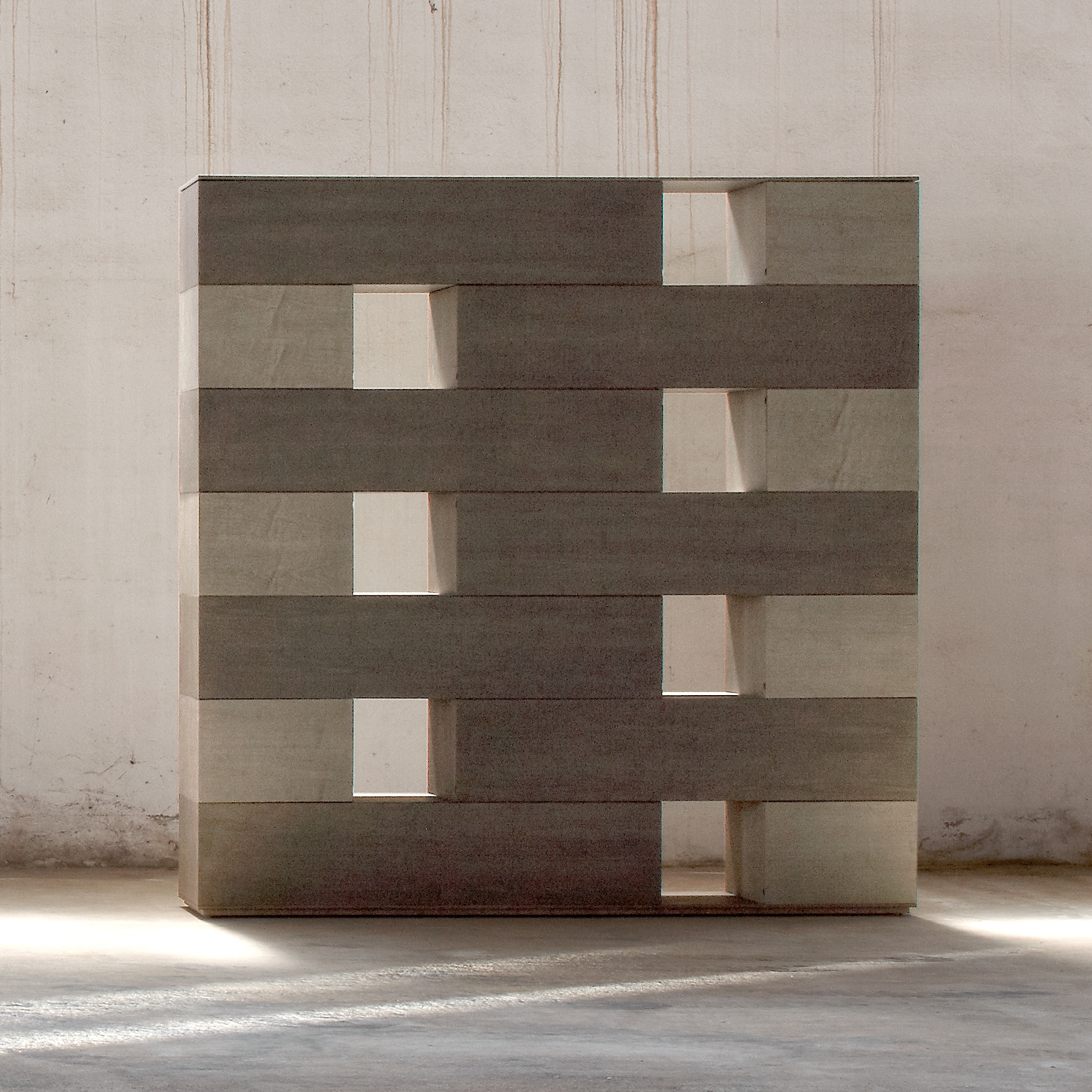 Mostra il prodotto Changes shelf del produttore Original Joan Lao