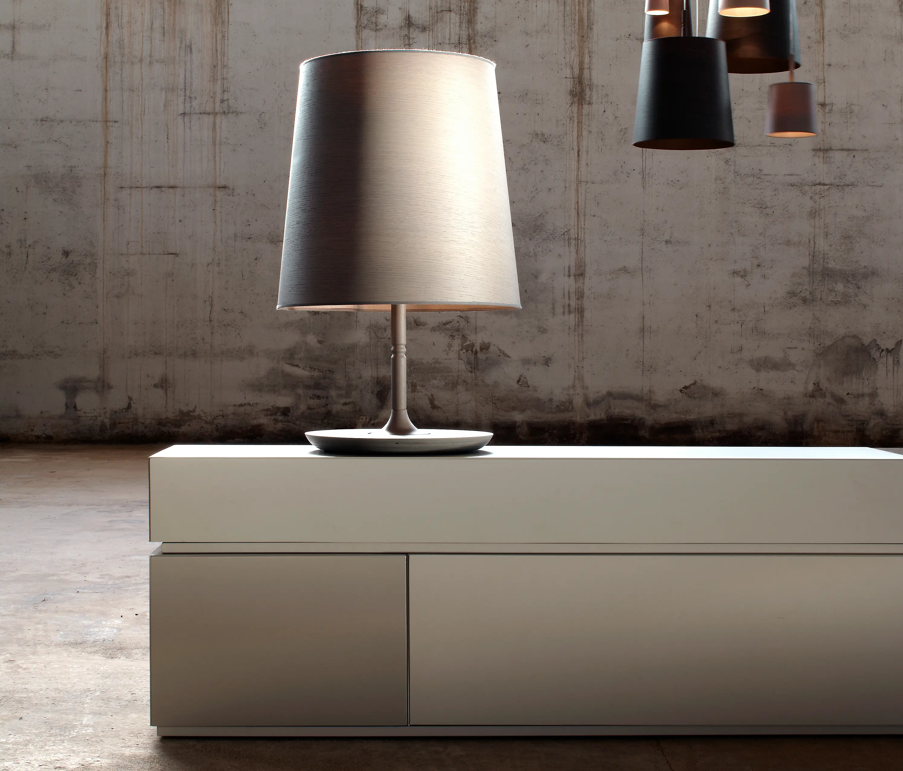 Original Joan Lao - Changes sideboard