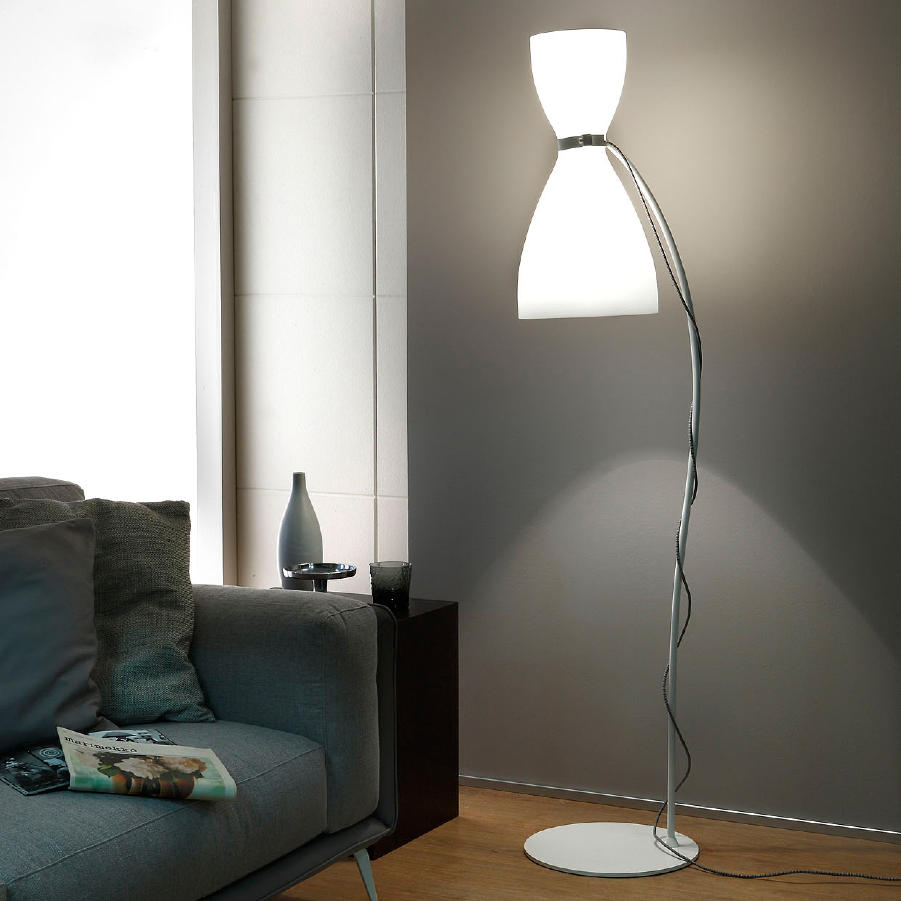 Vertoon produk Diafano Floor lamp van vervaardiger La Référence