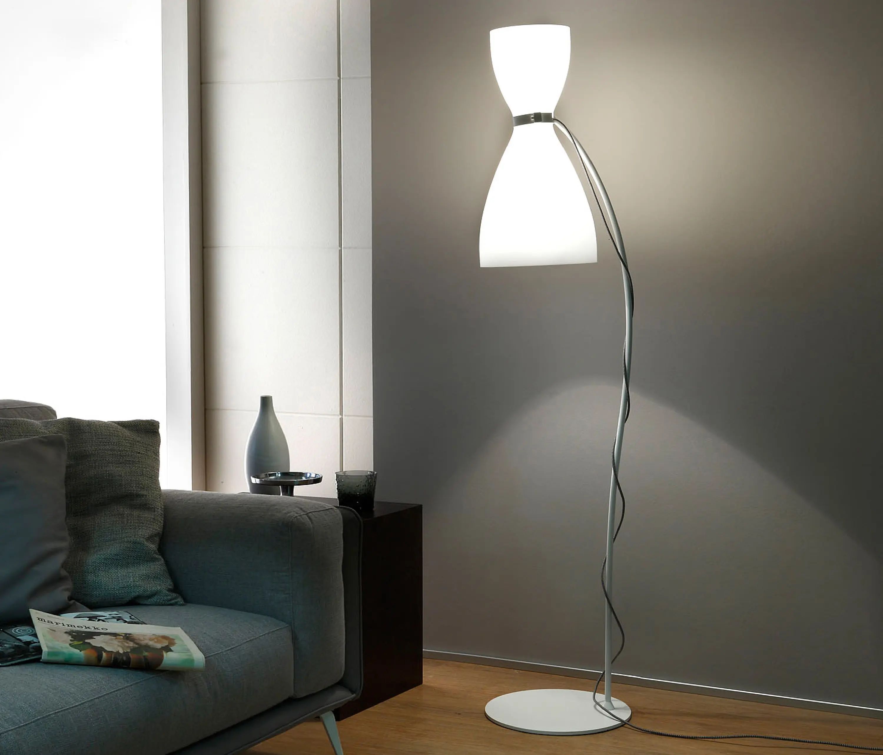 La Référence - Diafano Floor lamp