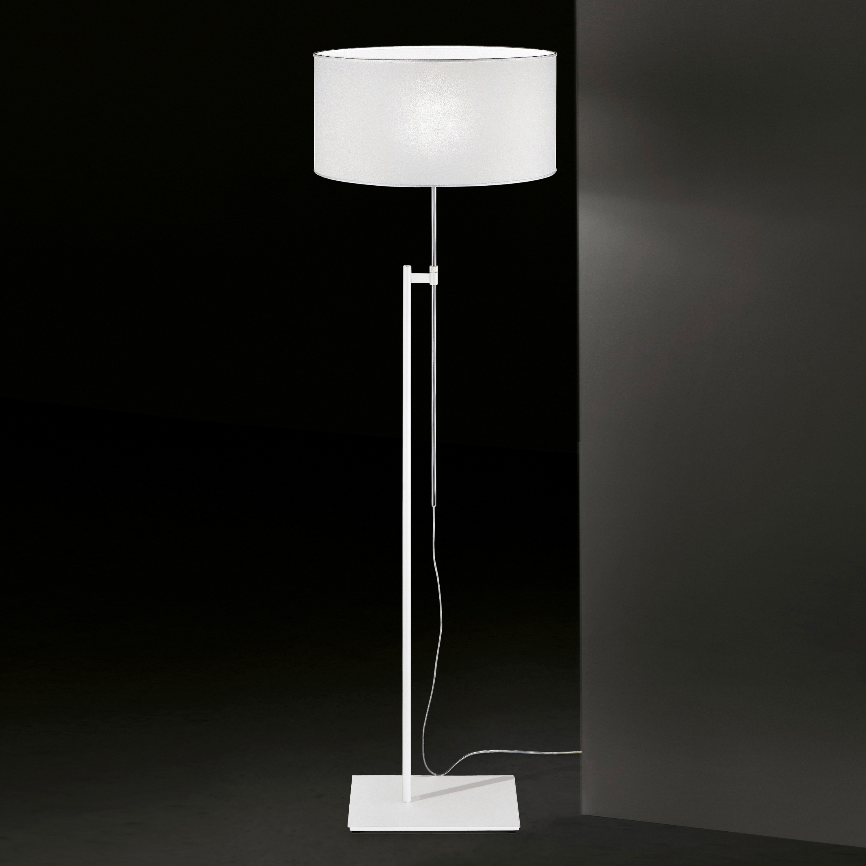 Vertoon produk Elios Floor lamp van vervaardiger La Référence