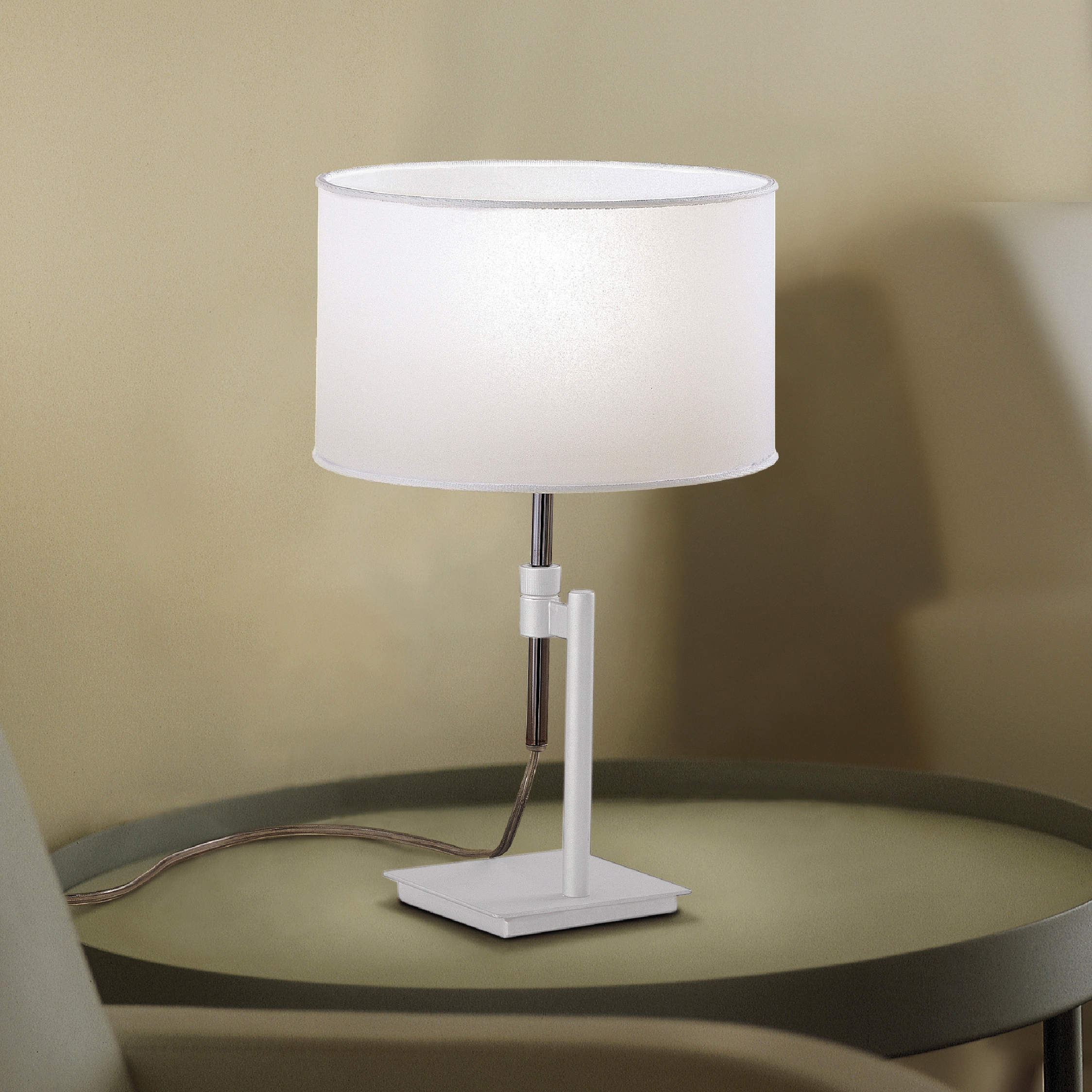 Vertoon produk Elios Table lamp van vervaardiger La Référence