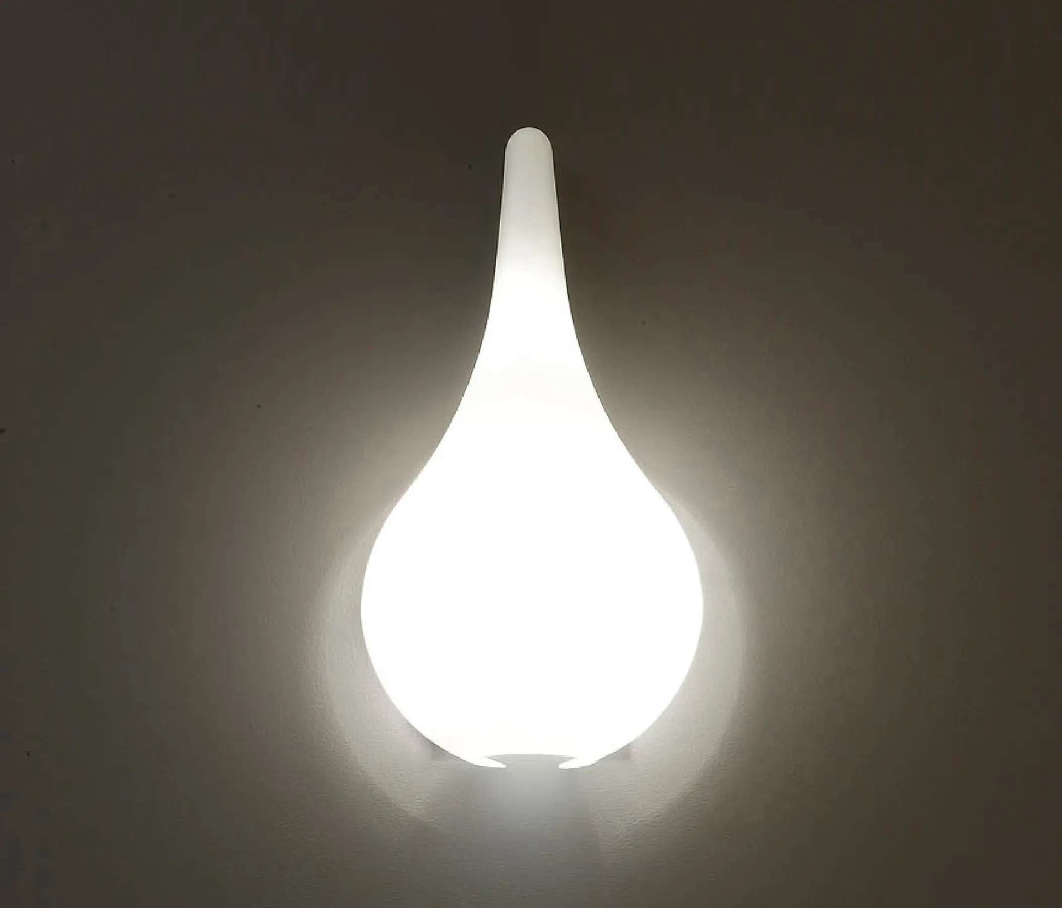 La Référence - Goccia Wall lamp