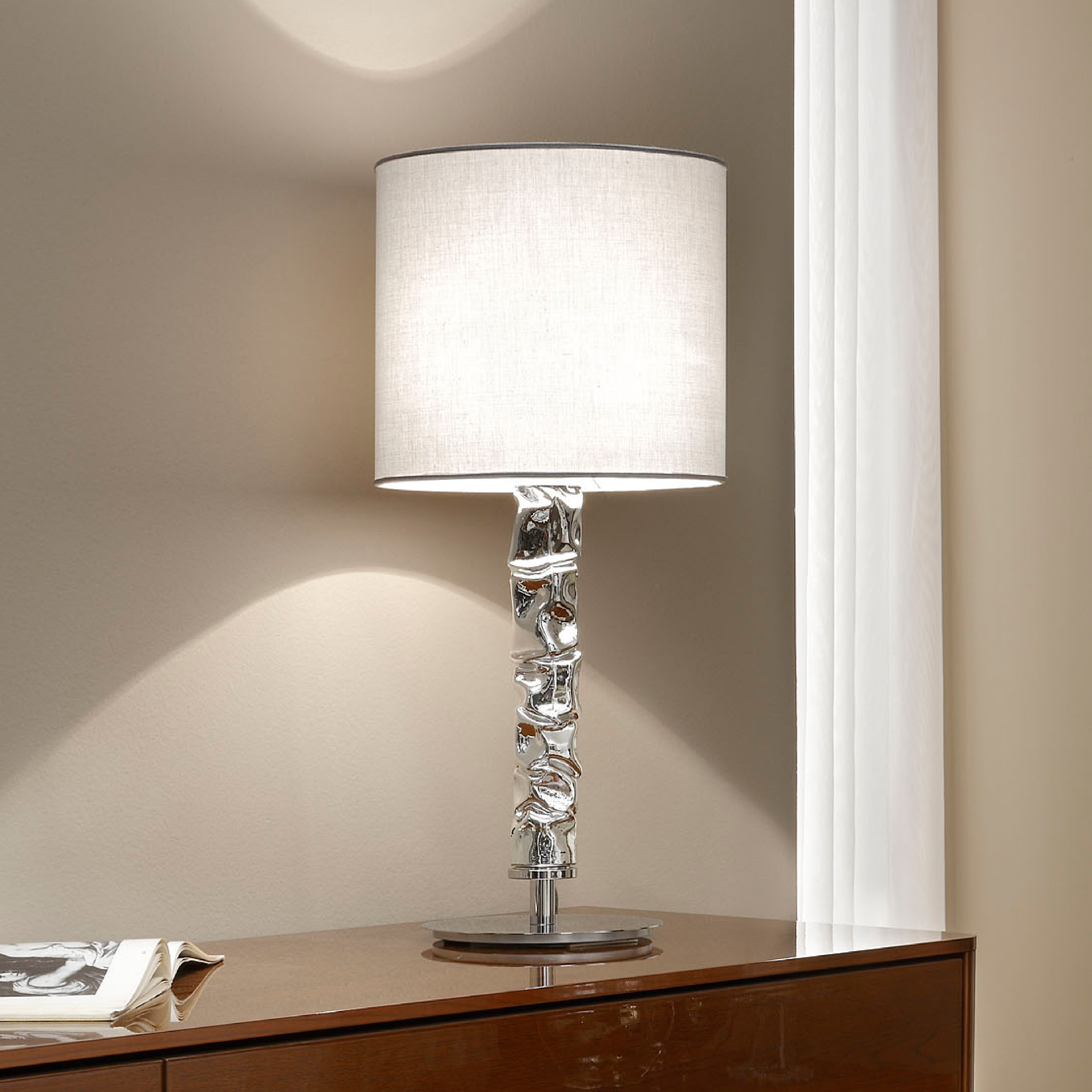 Afficher le produit Khor Table lamp du fabricant La Référence