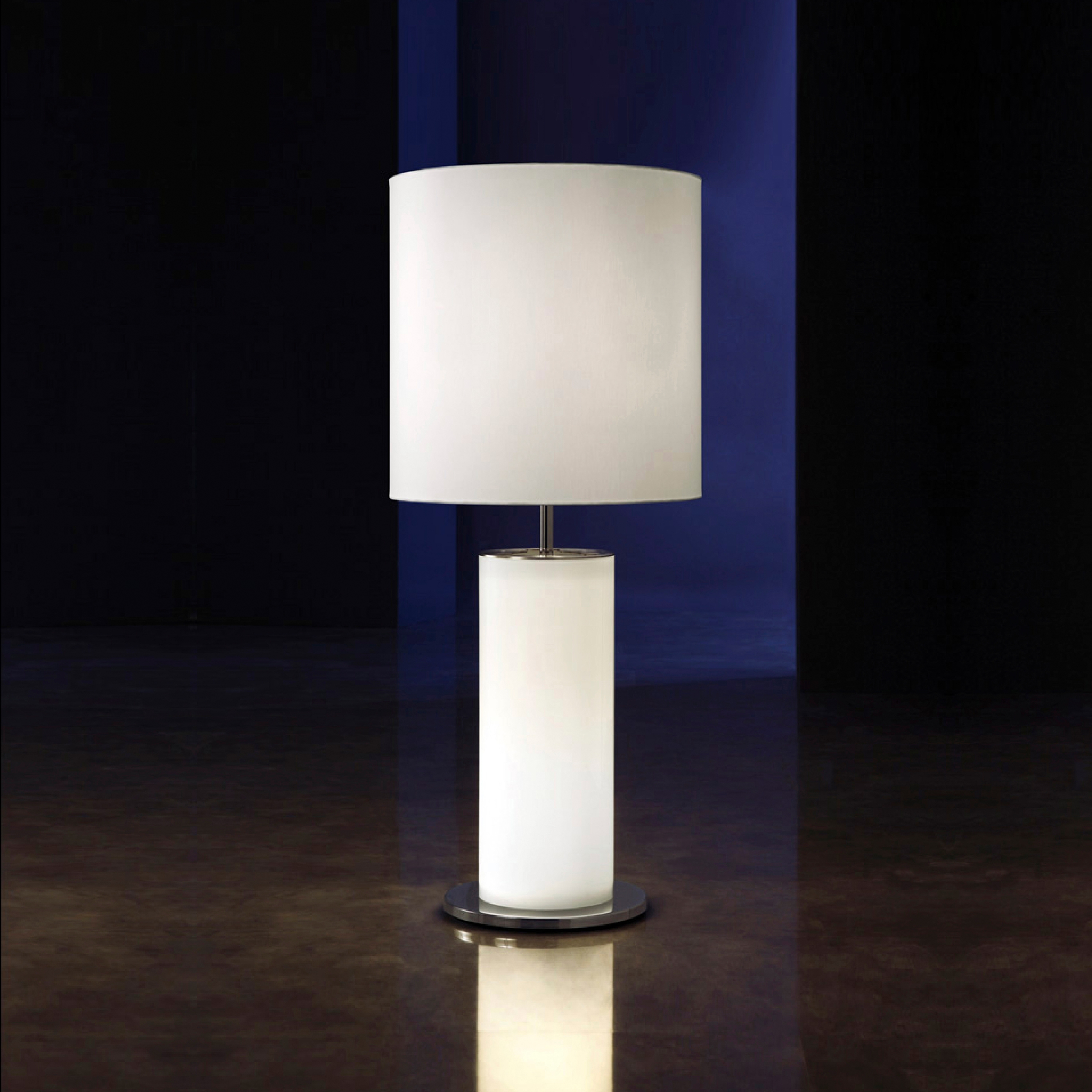 Vertoon produk Opera Table lamp van vervaardiger La Référence