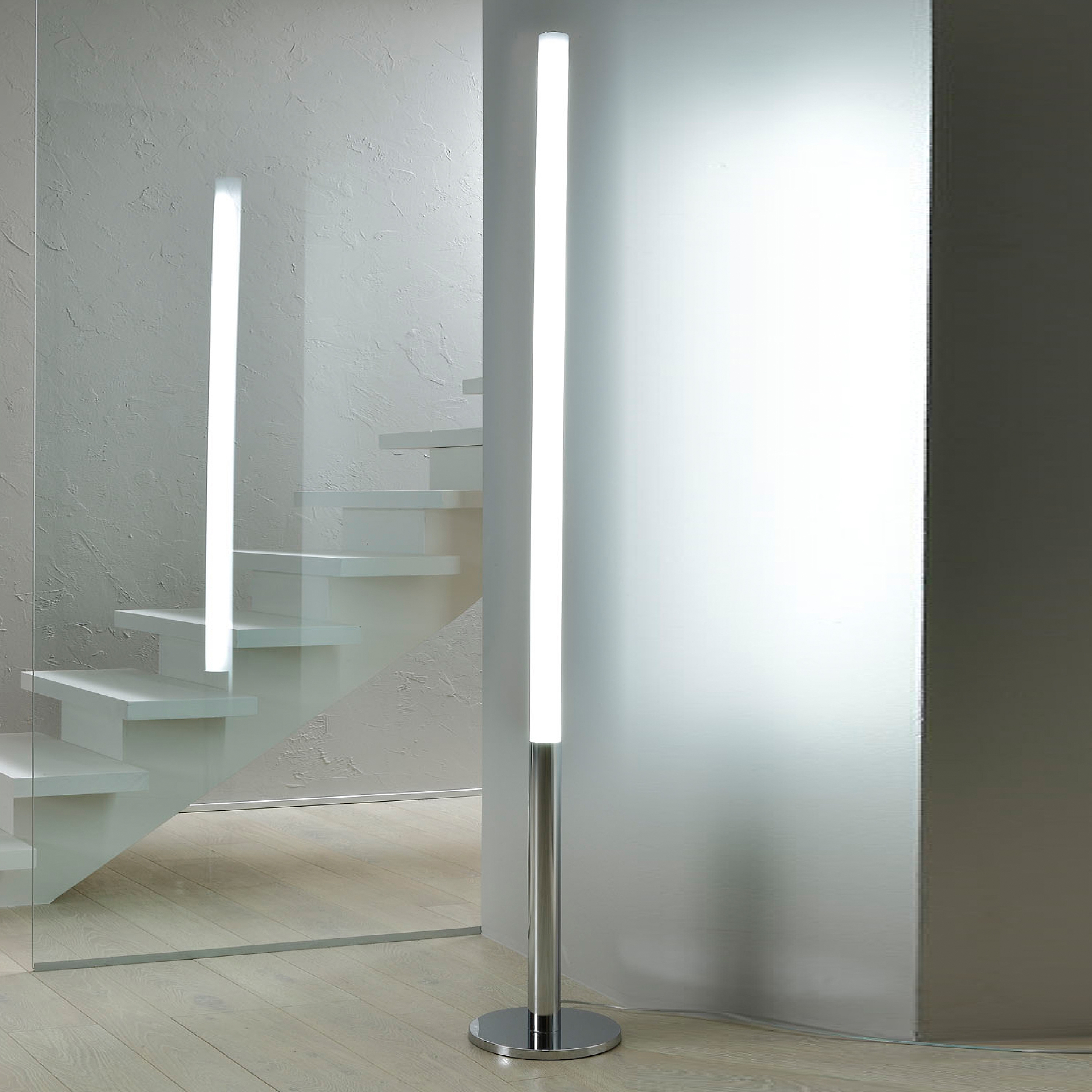 Vertoon produk Spar Floor lamp van vervaardiger La Référence