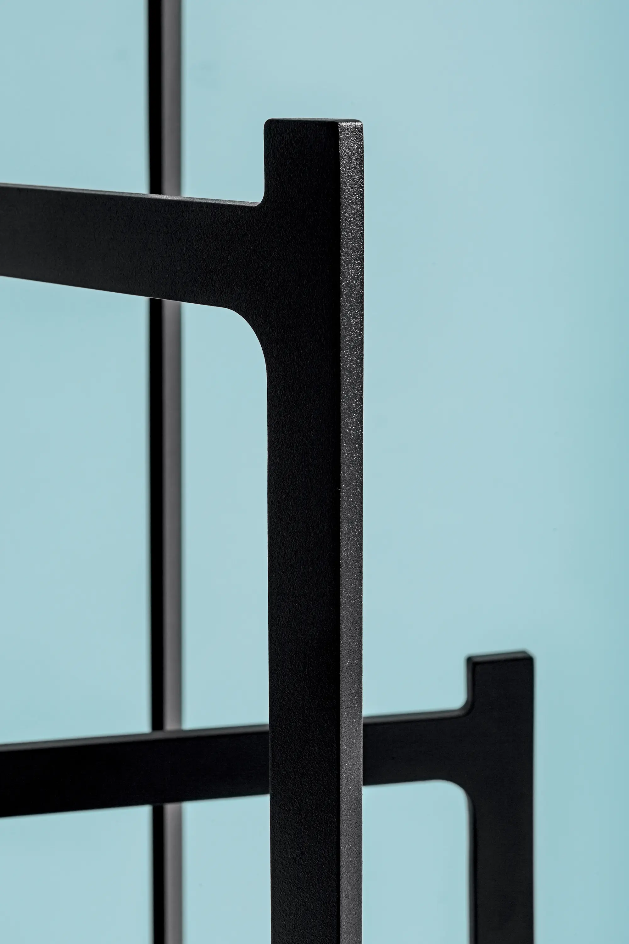 Discipline - Clip Side Table Low
