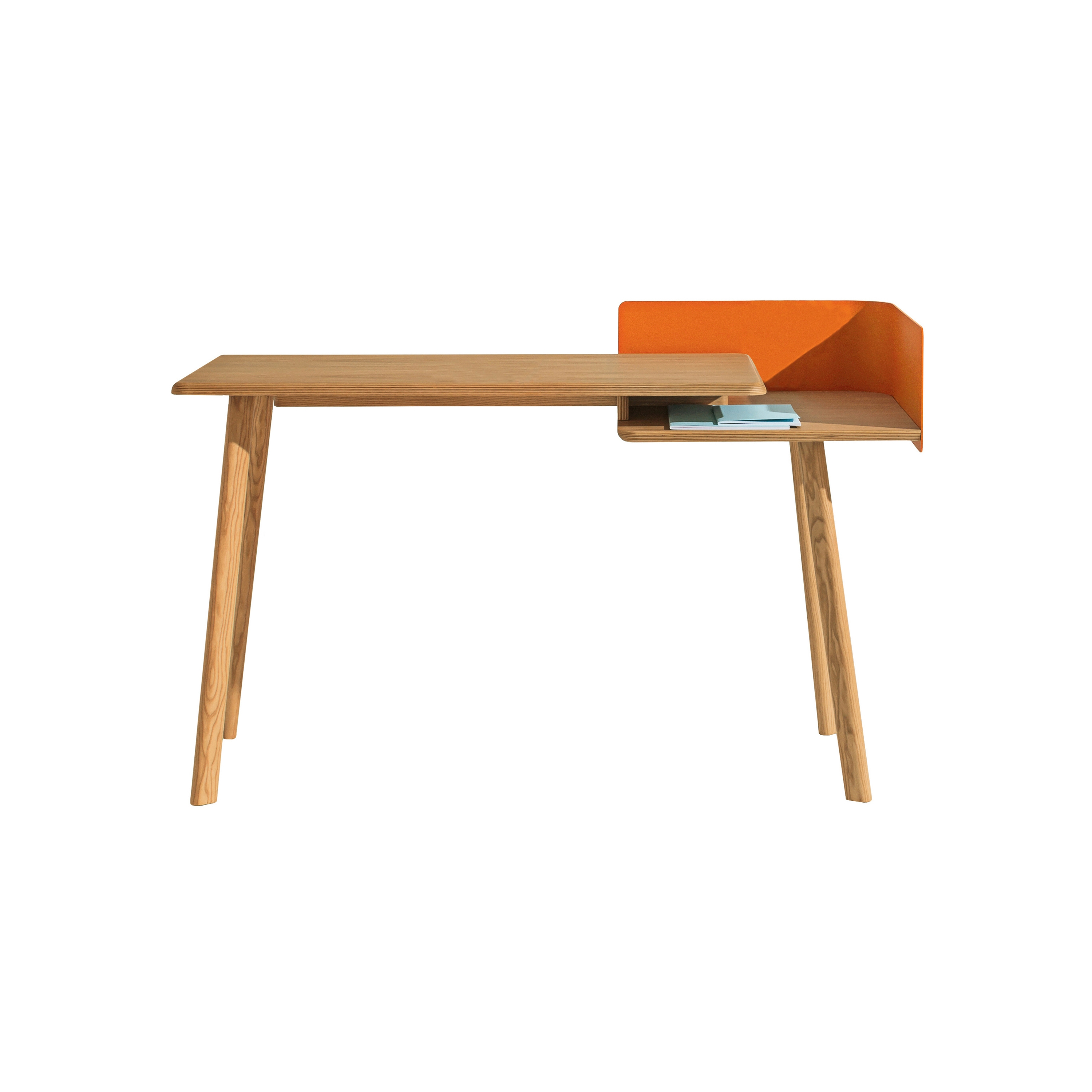 Display product Cut Desk from manufacturer Discipline