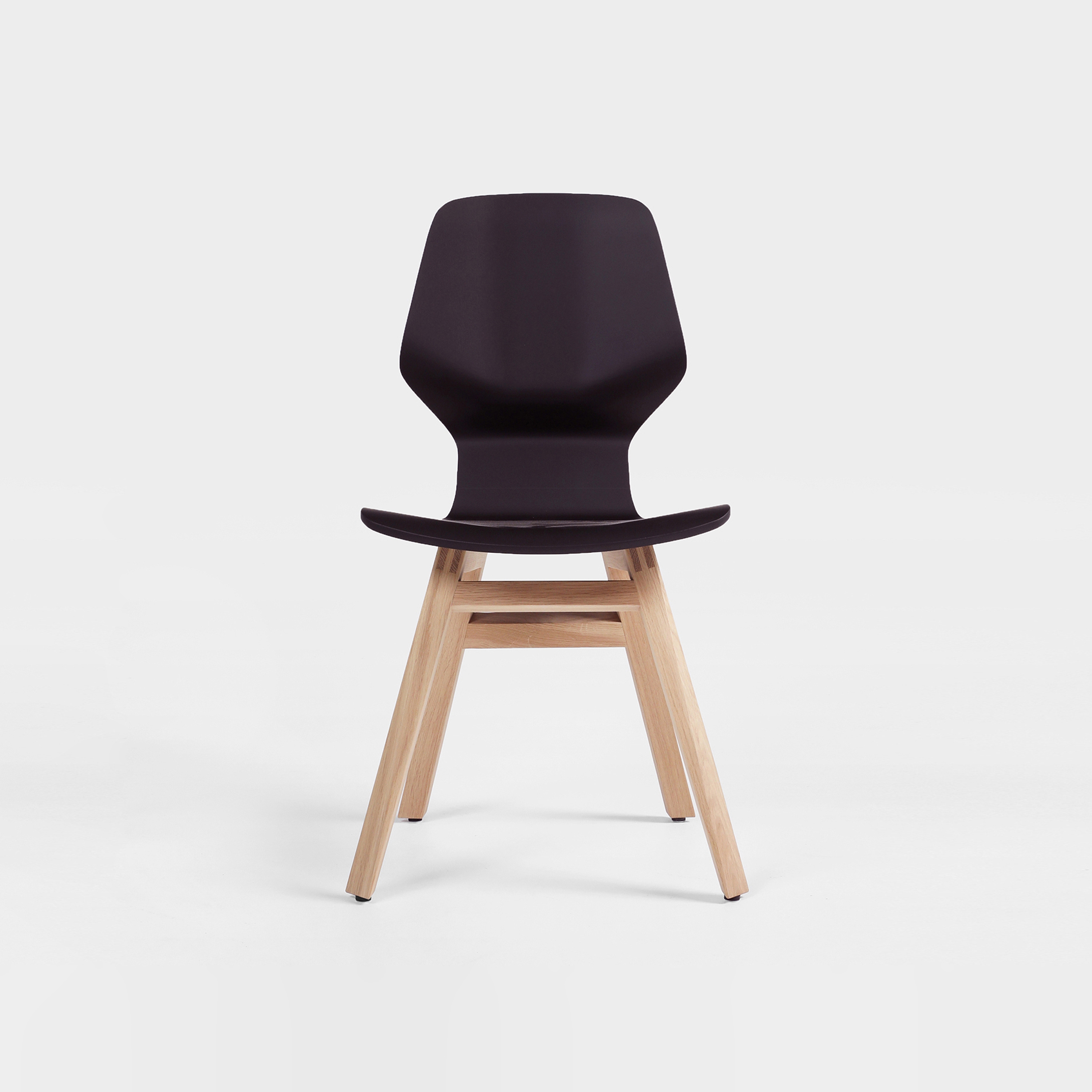 Oblikant Chair