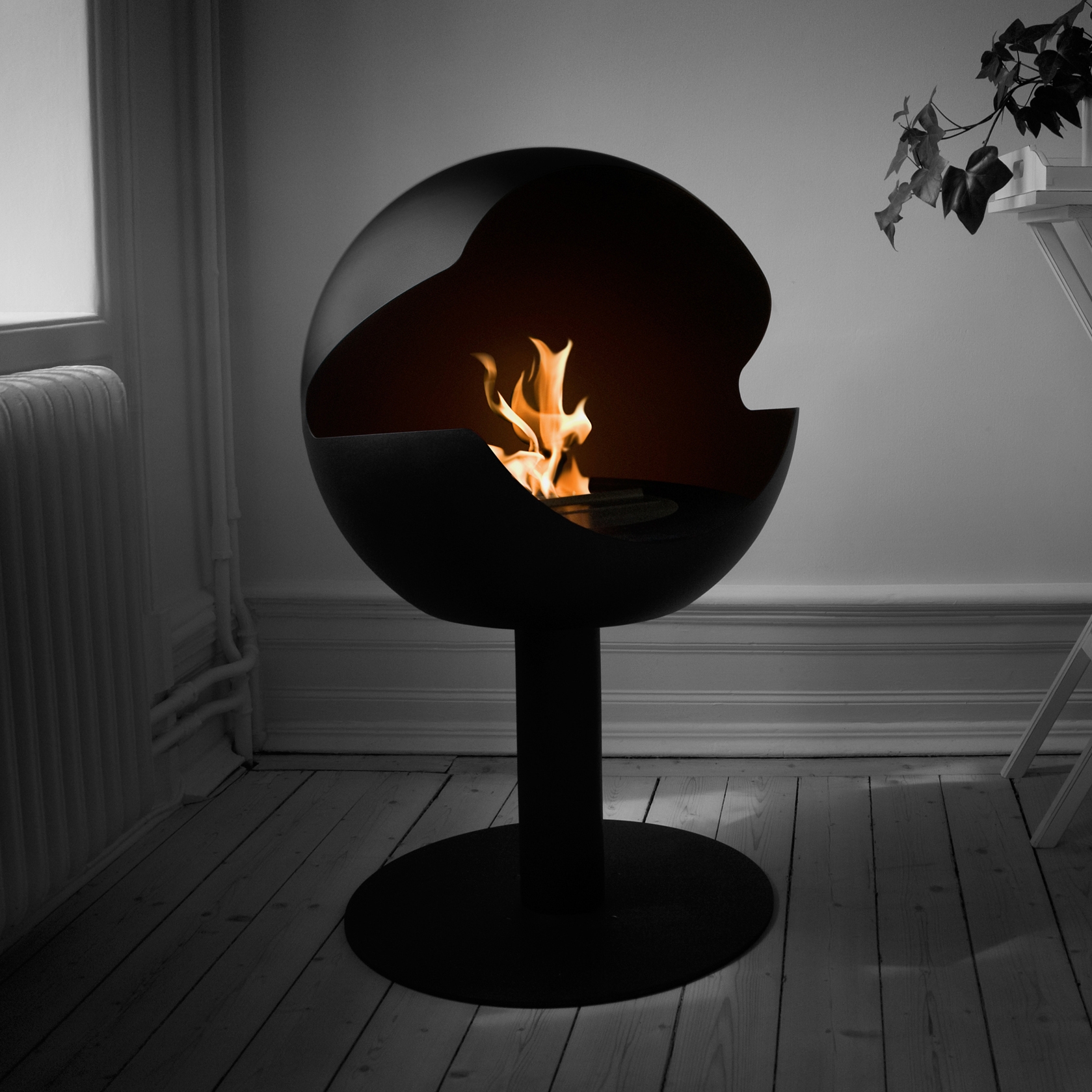 Globe stand metal black