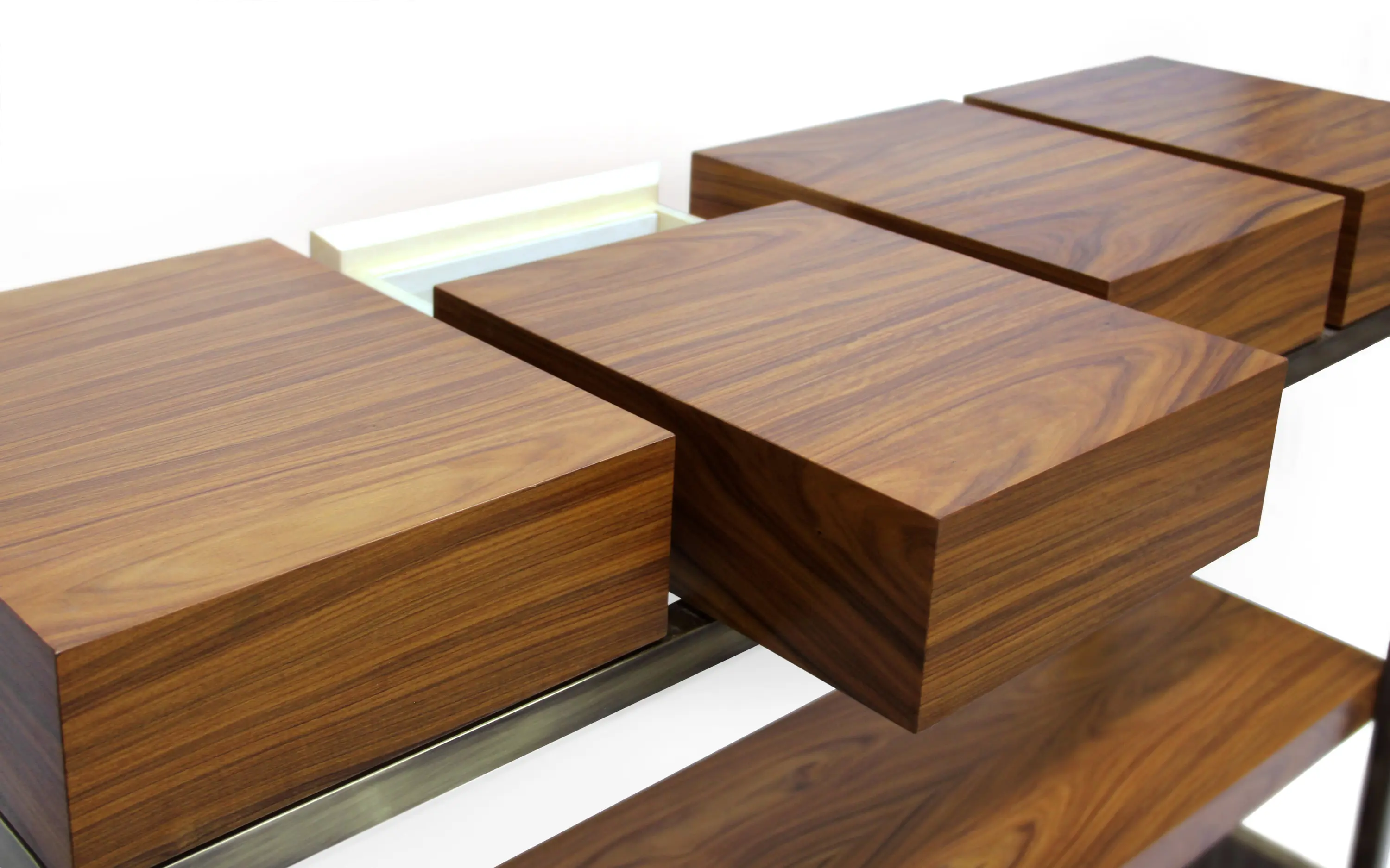 BRABBU - Cassis | Sideboard