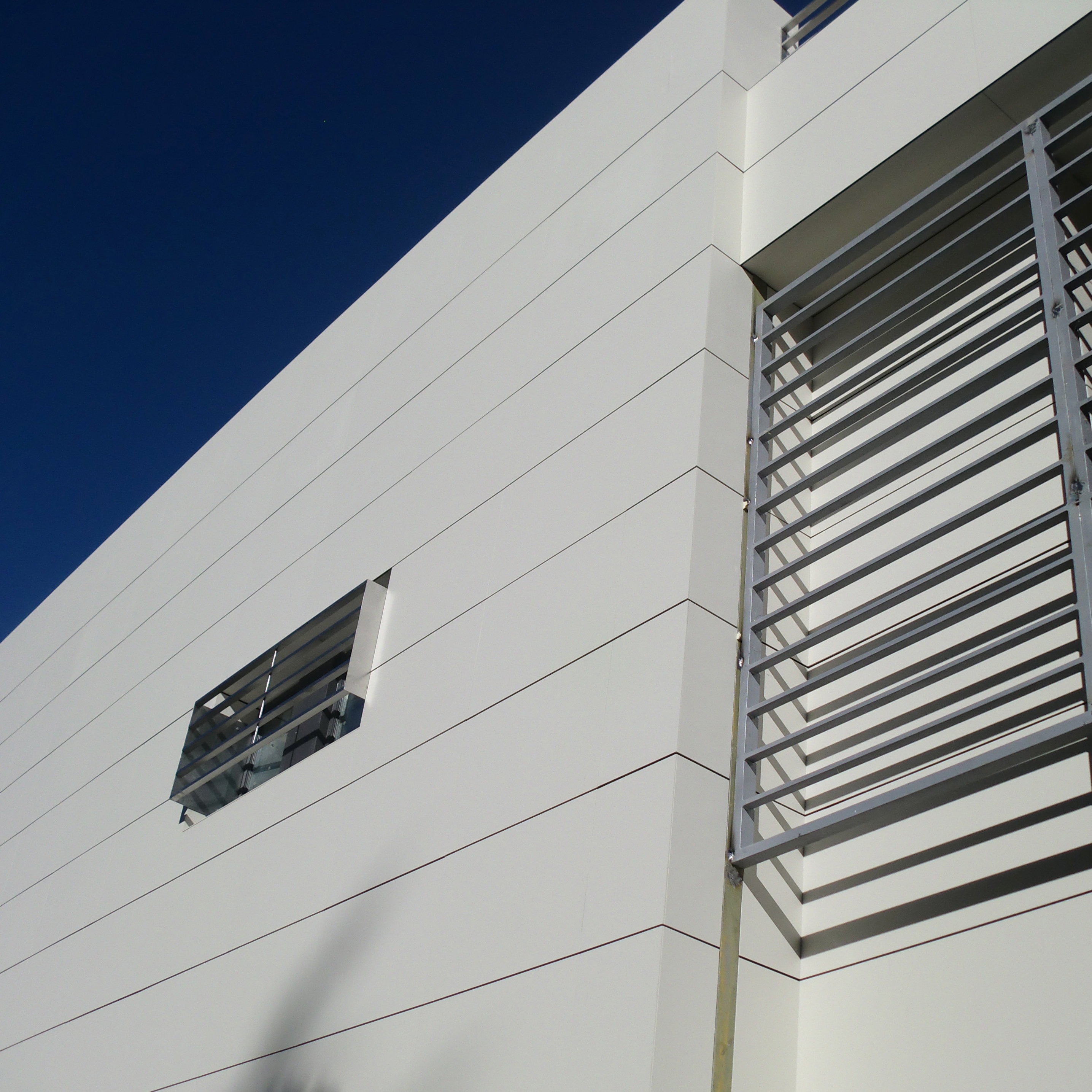 Display product Facade | Colorfeel Nieve from manufacturer Neolith