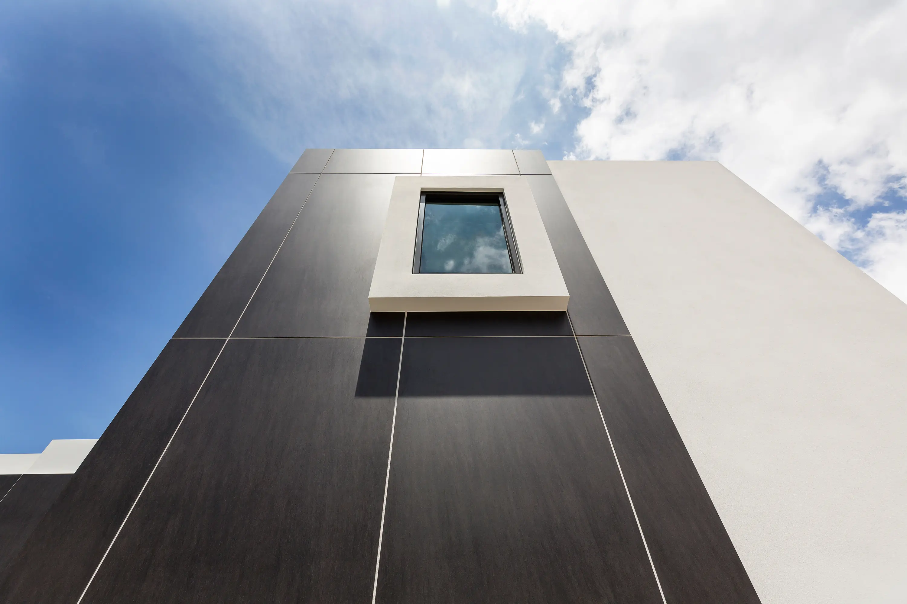 Neolith - Facade | Fusion Basalt Black
