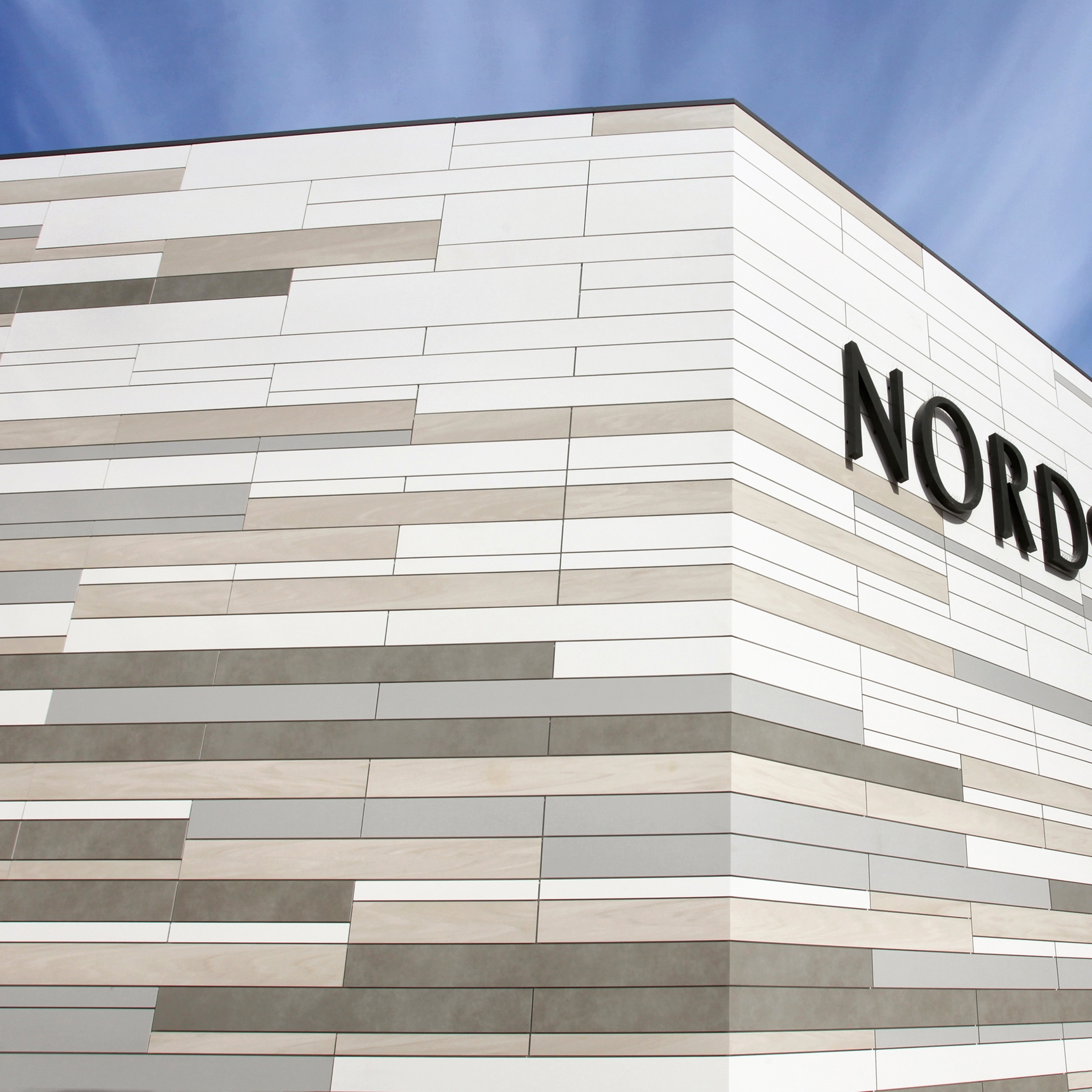 Display product Facade | Fusion Barro & Arena, Colorfeel Perla from manufacturer Neolith