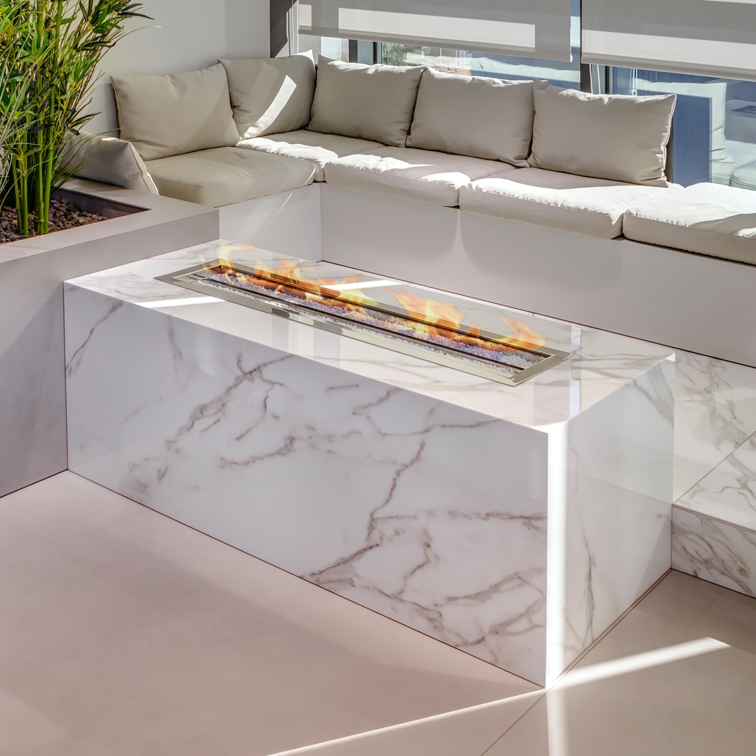 Display product Interior | Classtone Calacatta & Fusion Pietra di Osso, Phedra & Textil White from manufacturer Neolith