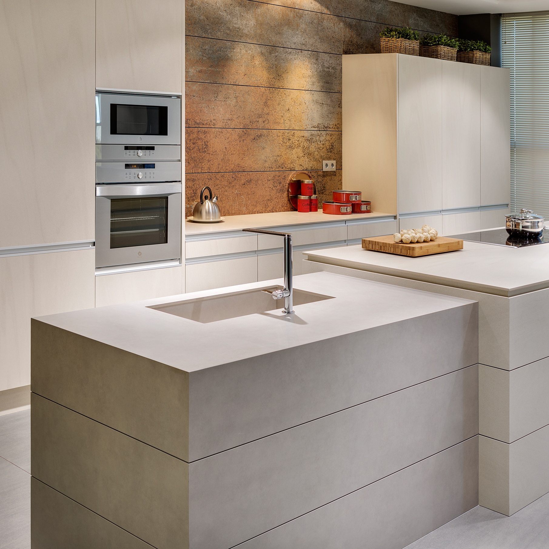 Display product Kitchen | Fusion Pietra di Luna, Arena, Basalt Grey & Iron Blue from manufacturer Neolith