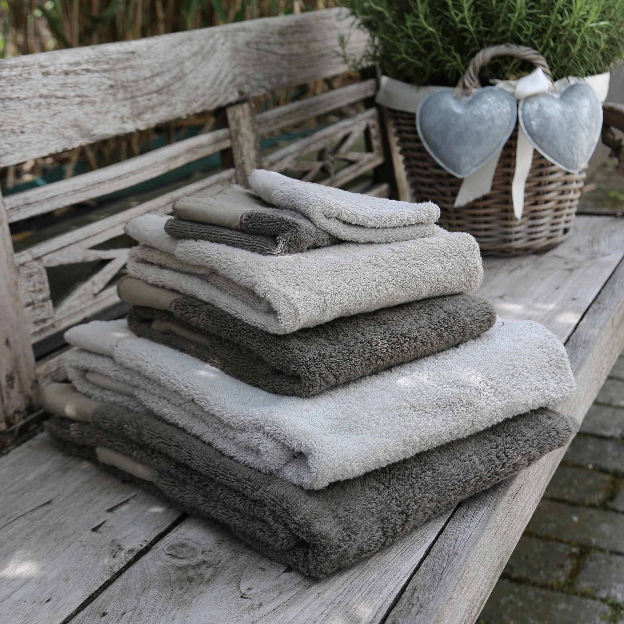 Display product Towels for adult from manufacturer secrets of living