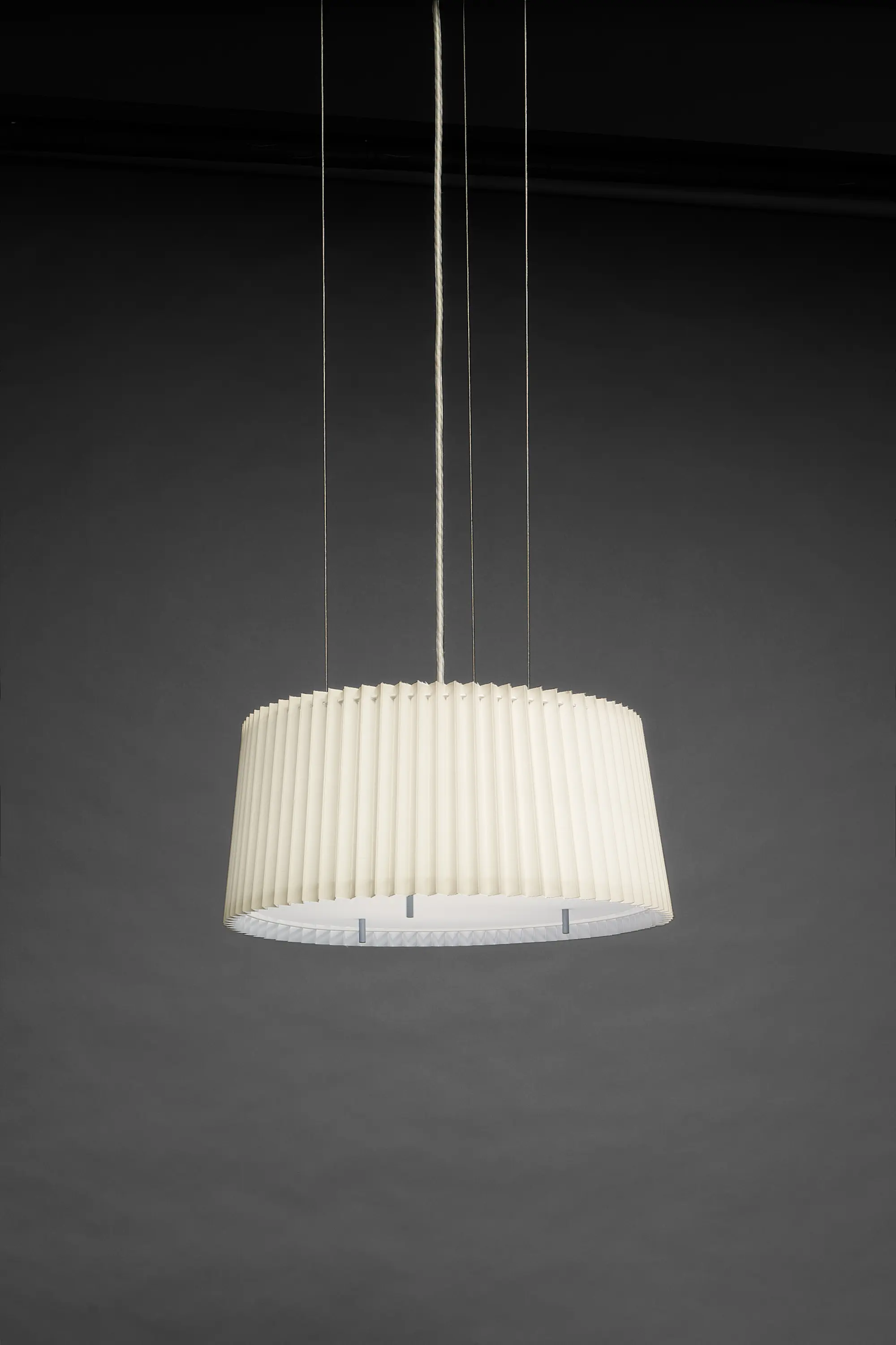 Blond Belysning - Contra Medi ceiling