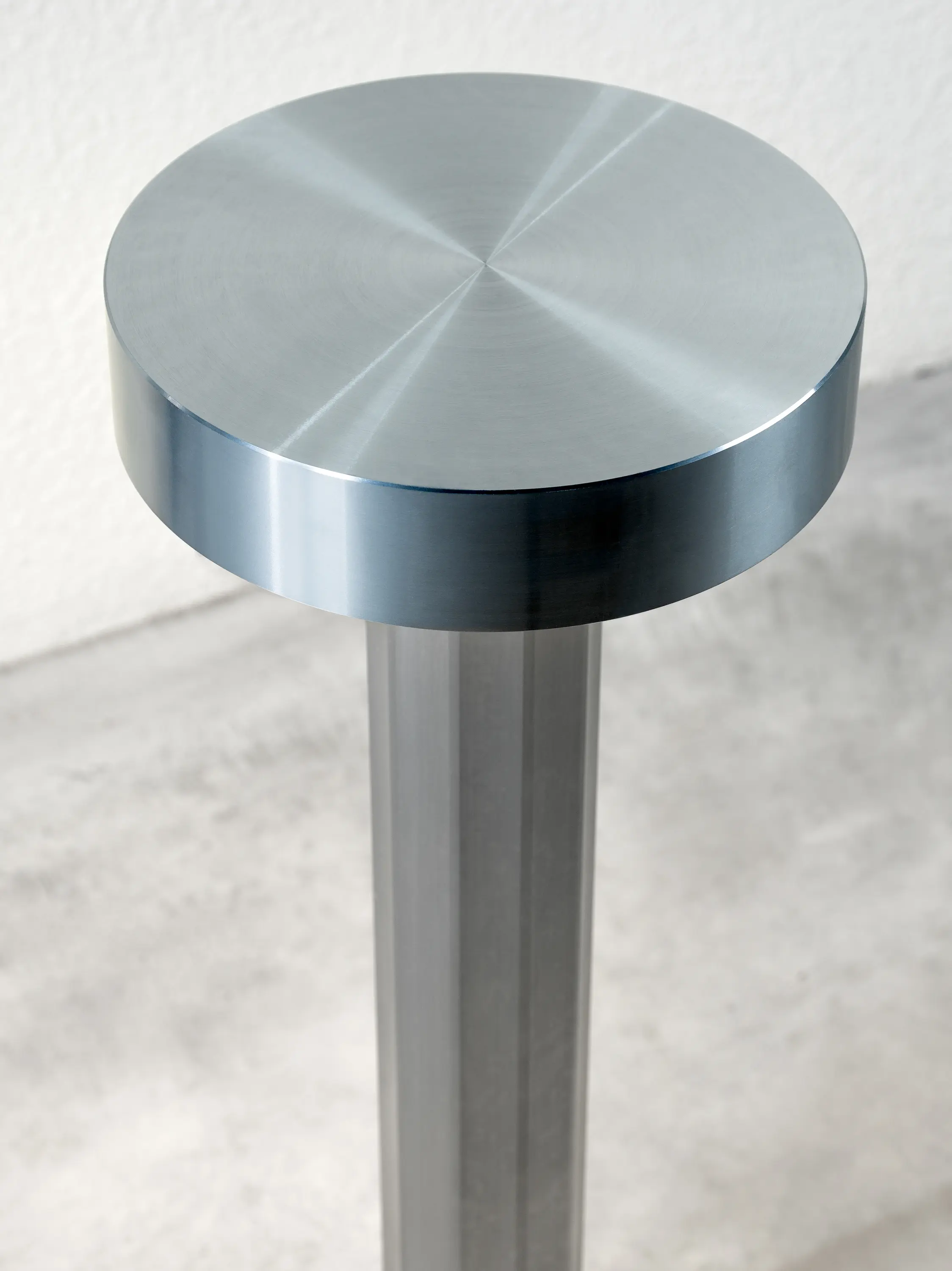 Blond Belysning - Mill Table