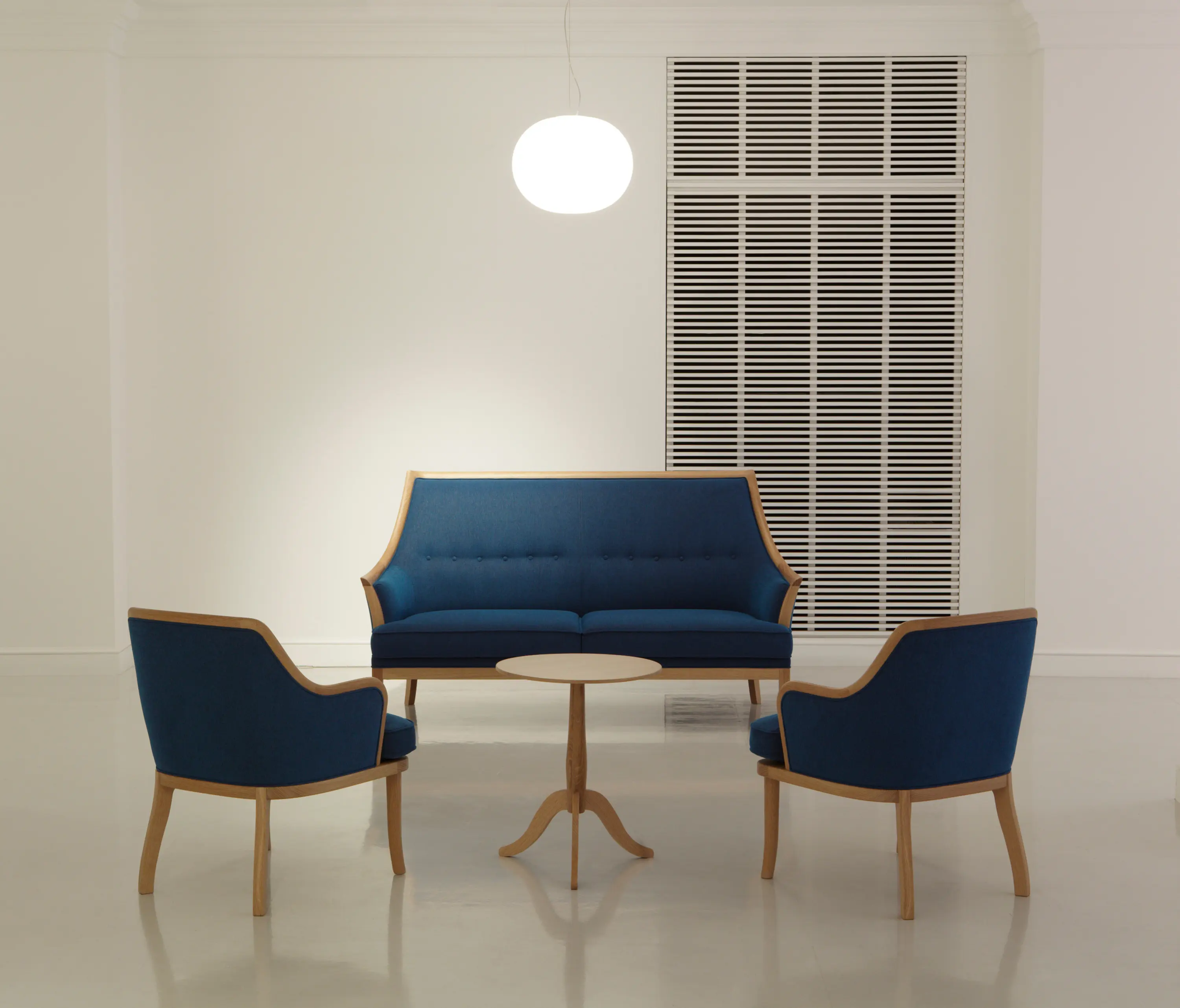 MARUNI - Club Arm chair
