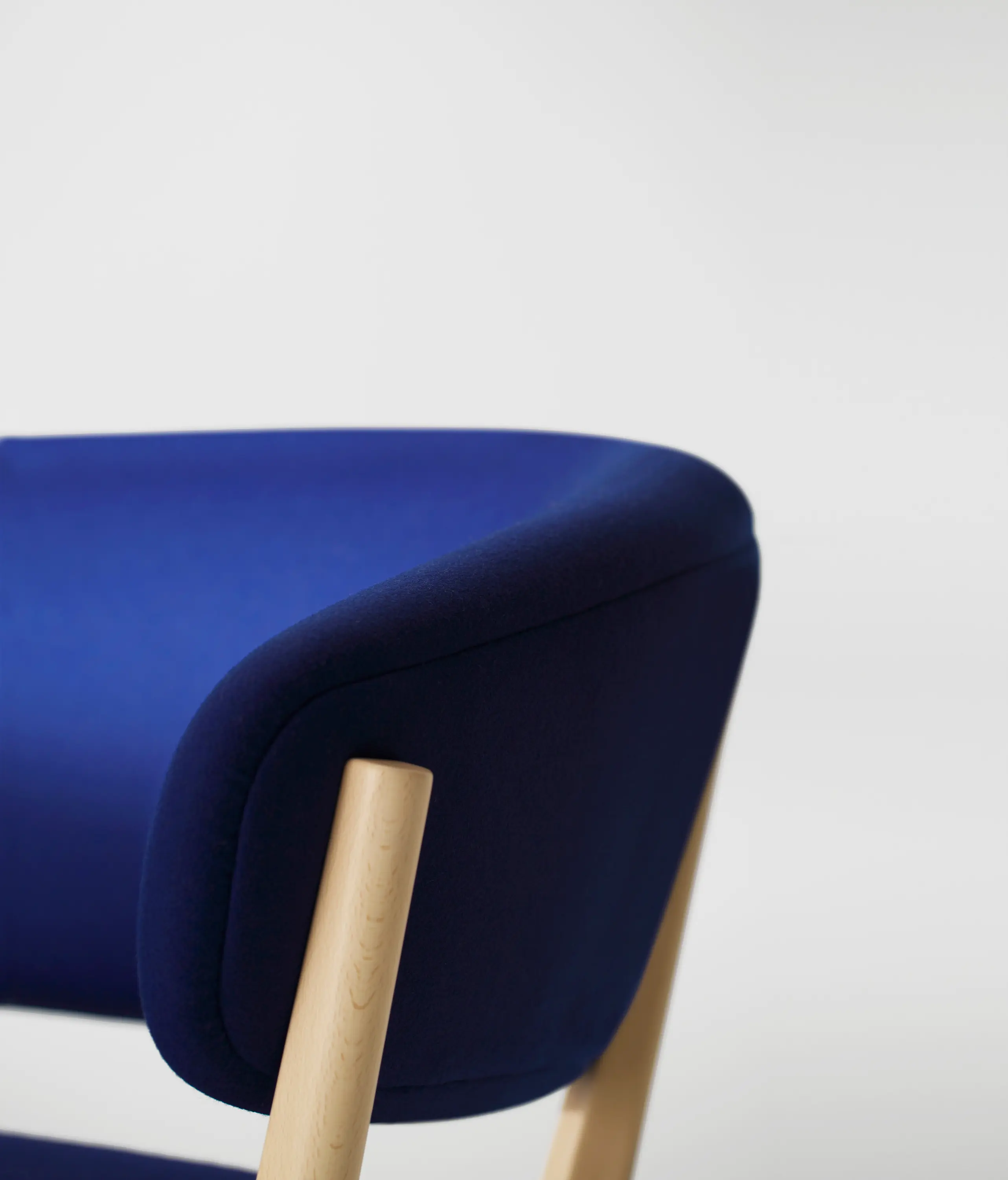 MARUNI - Roundish Arm sofa