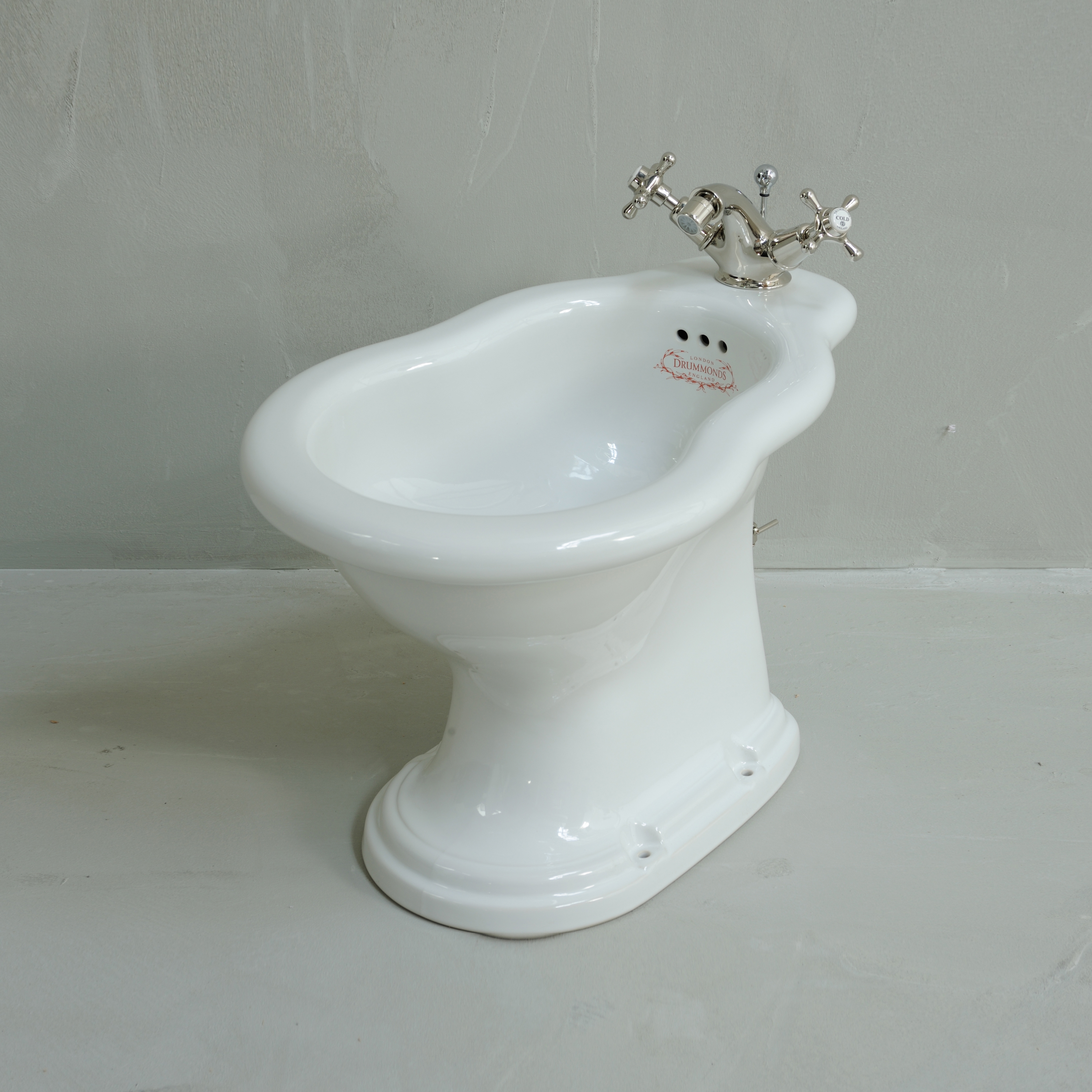 BIDET