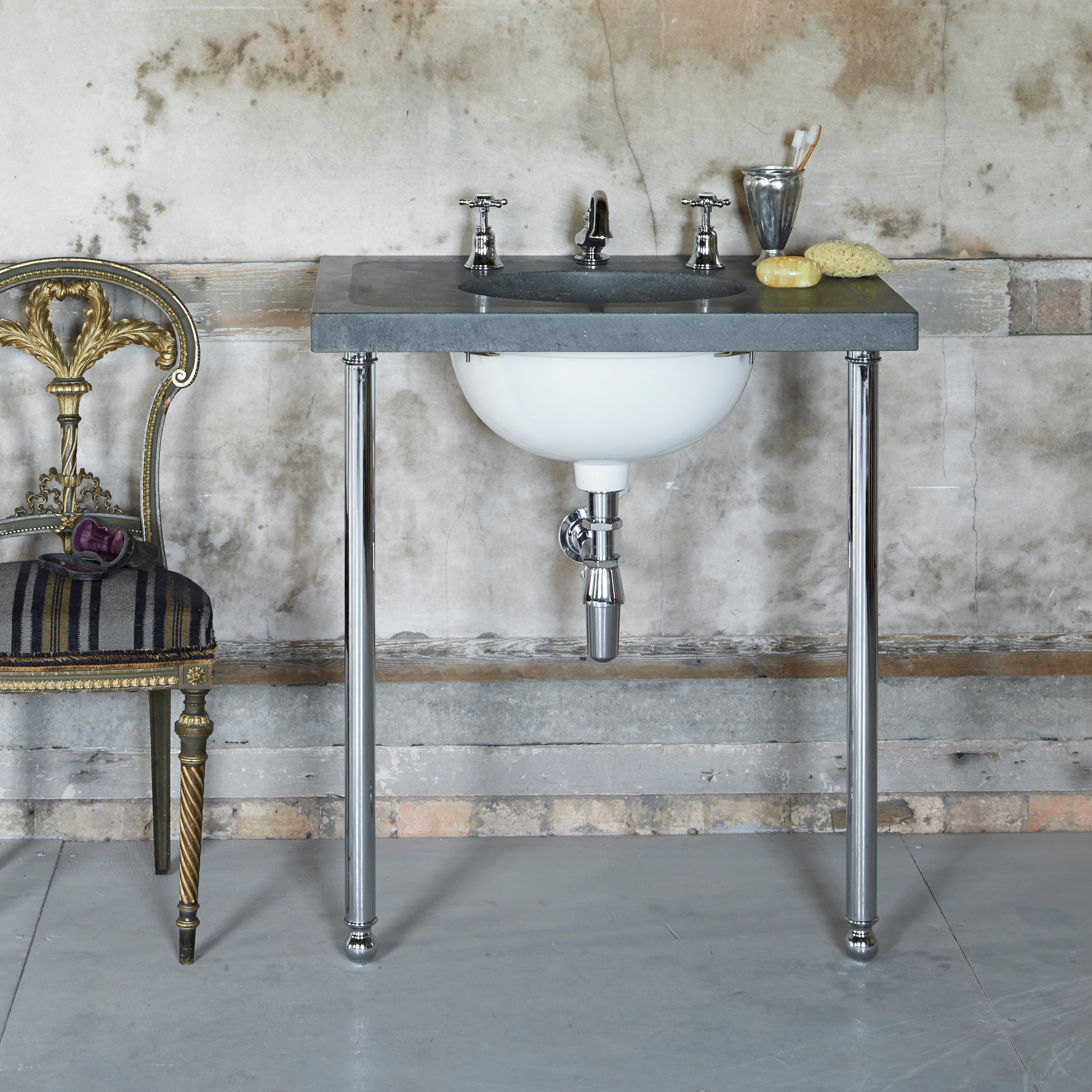 Mostra il prodotto The Single Calder Vanity Basin del produttore Drummonds