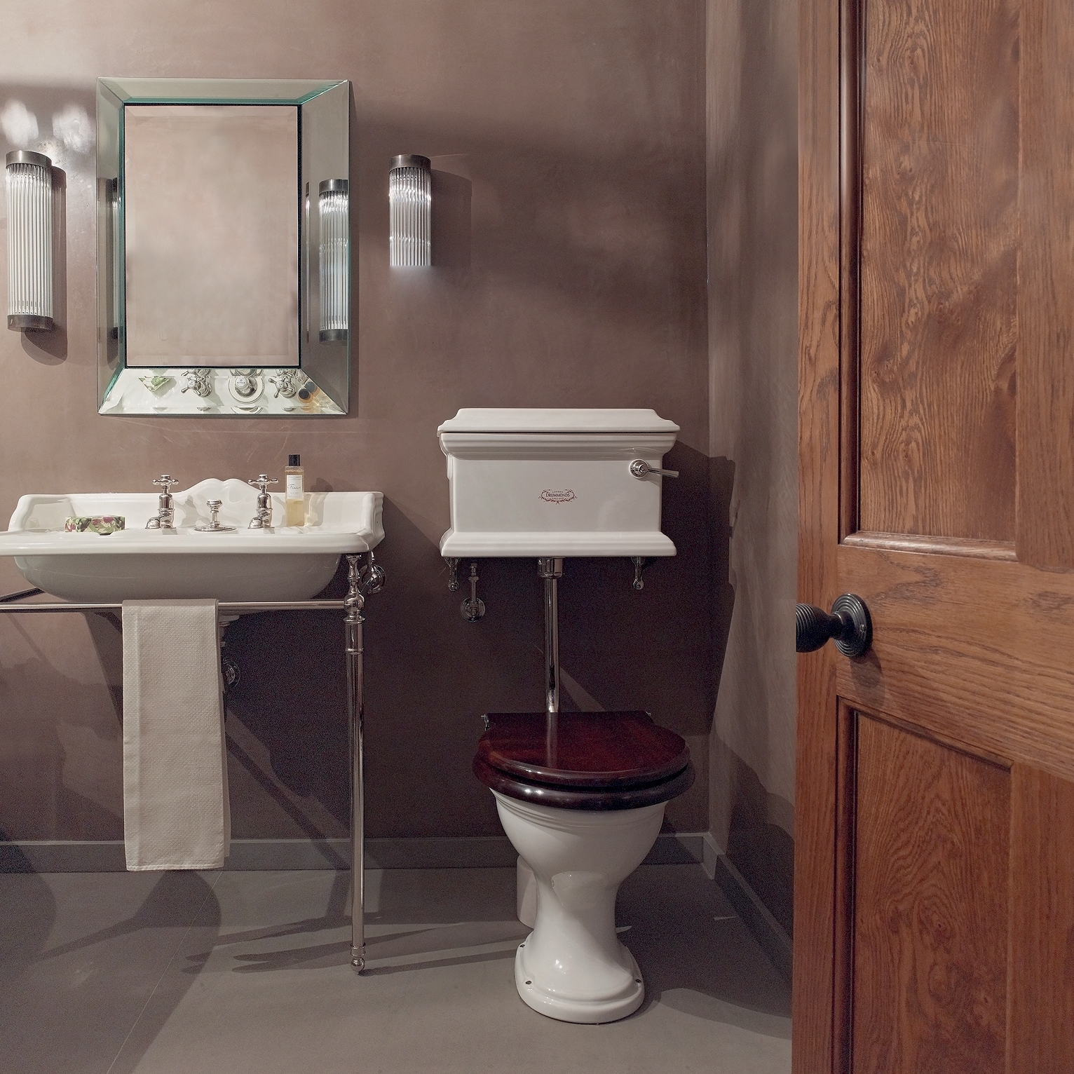 Mostra il prodotto The Casseley WC Suite del produttore Drummonds