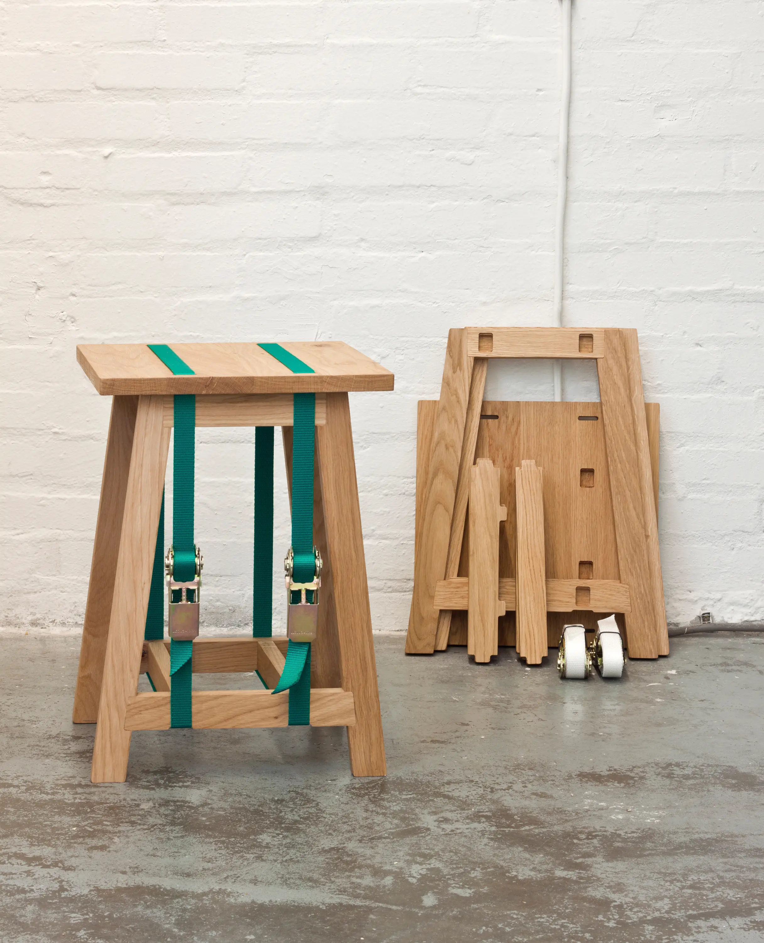 Vij5 - Strap Stool | blue