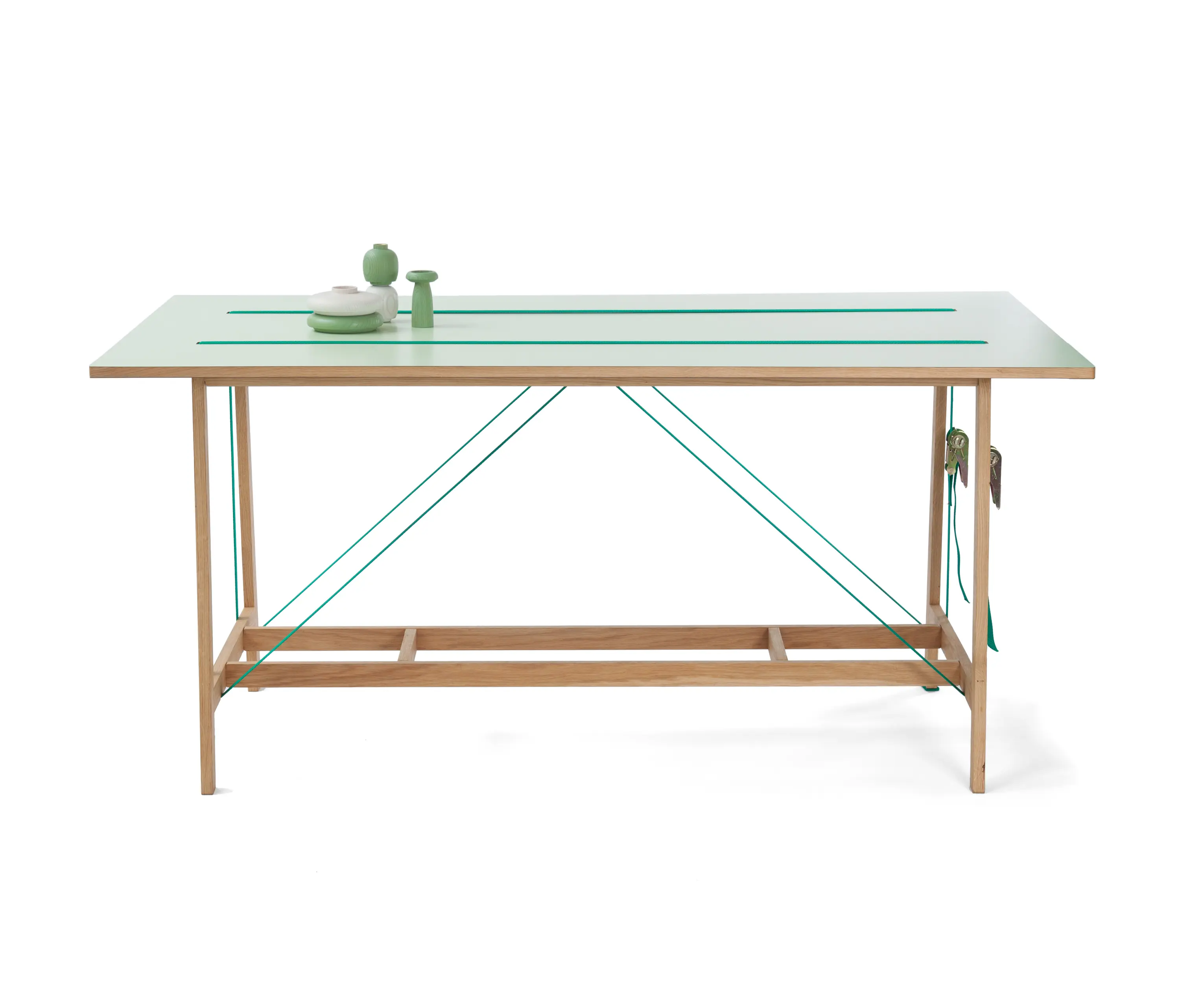 Vij5 - Strap Table