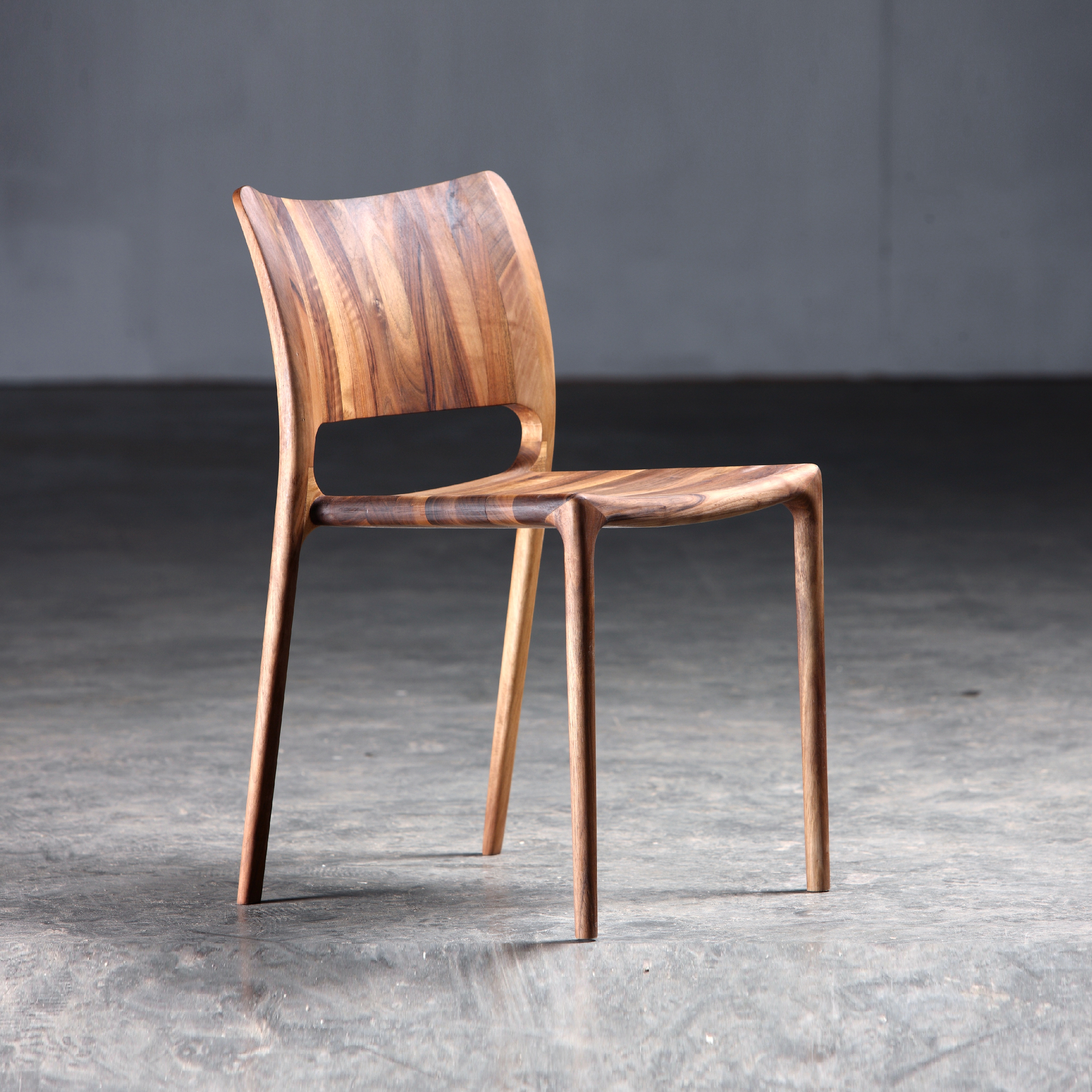 Display product Latus Chair from manufacturer Artisan