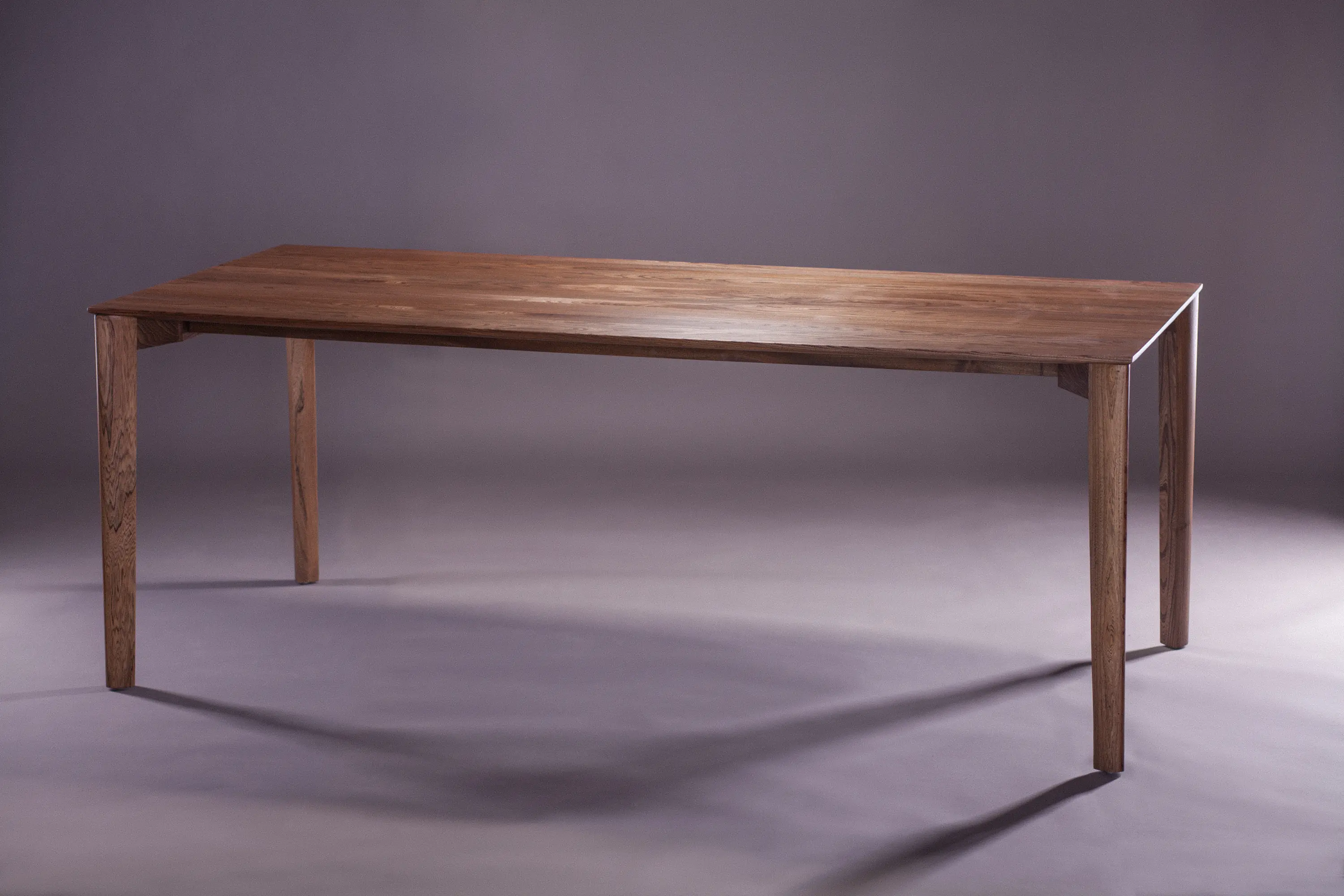 Artisan - Fin Table