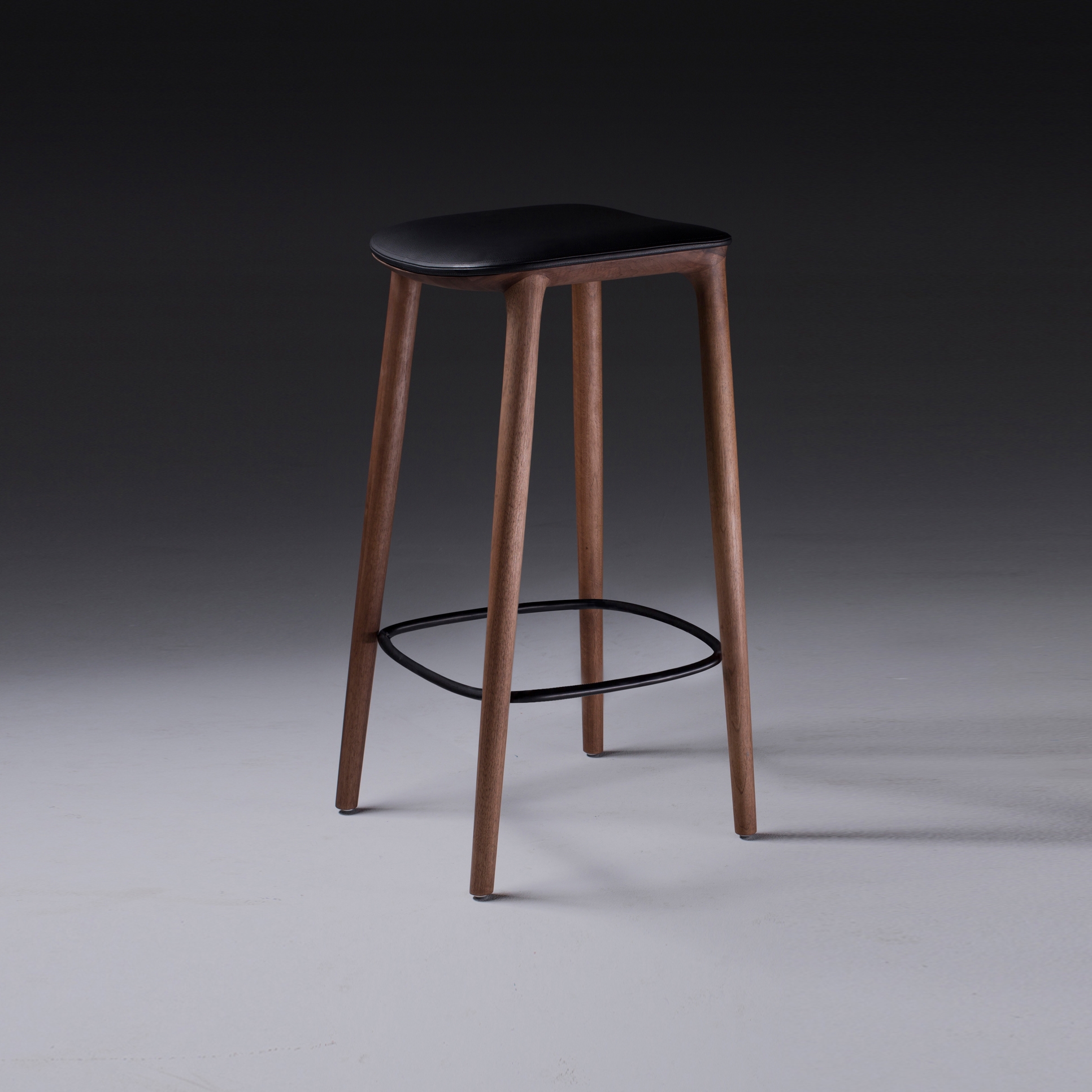 Afficher le produit Neva Barstool du fabricant Artisan