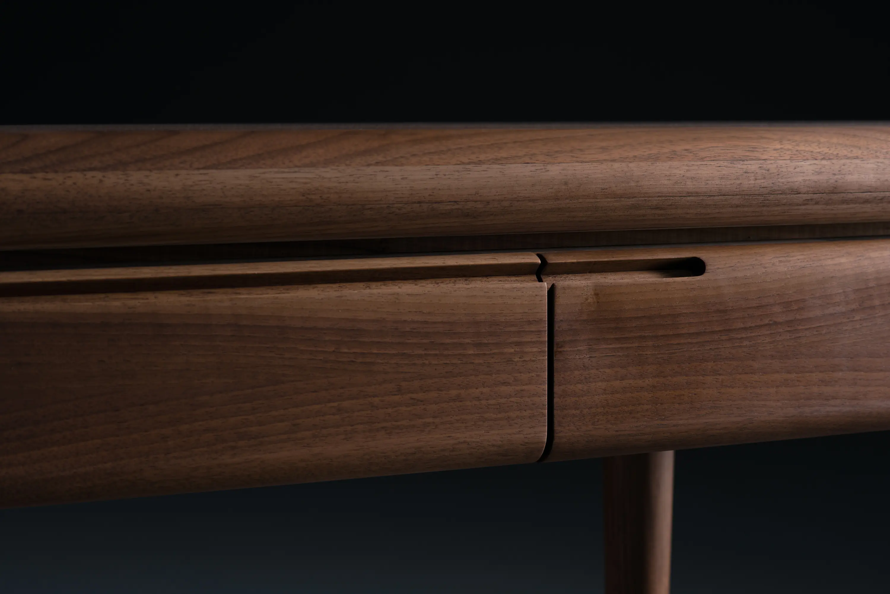 Artisan - Latus Console Table
