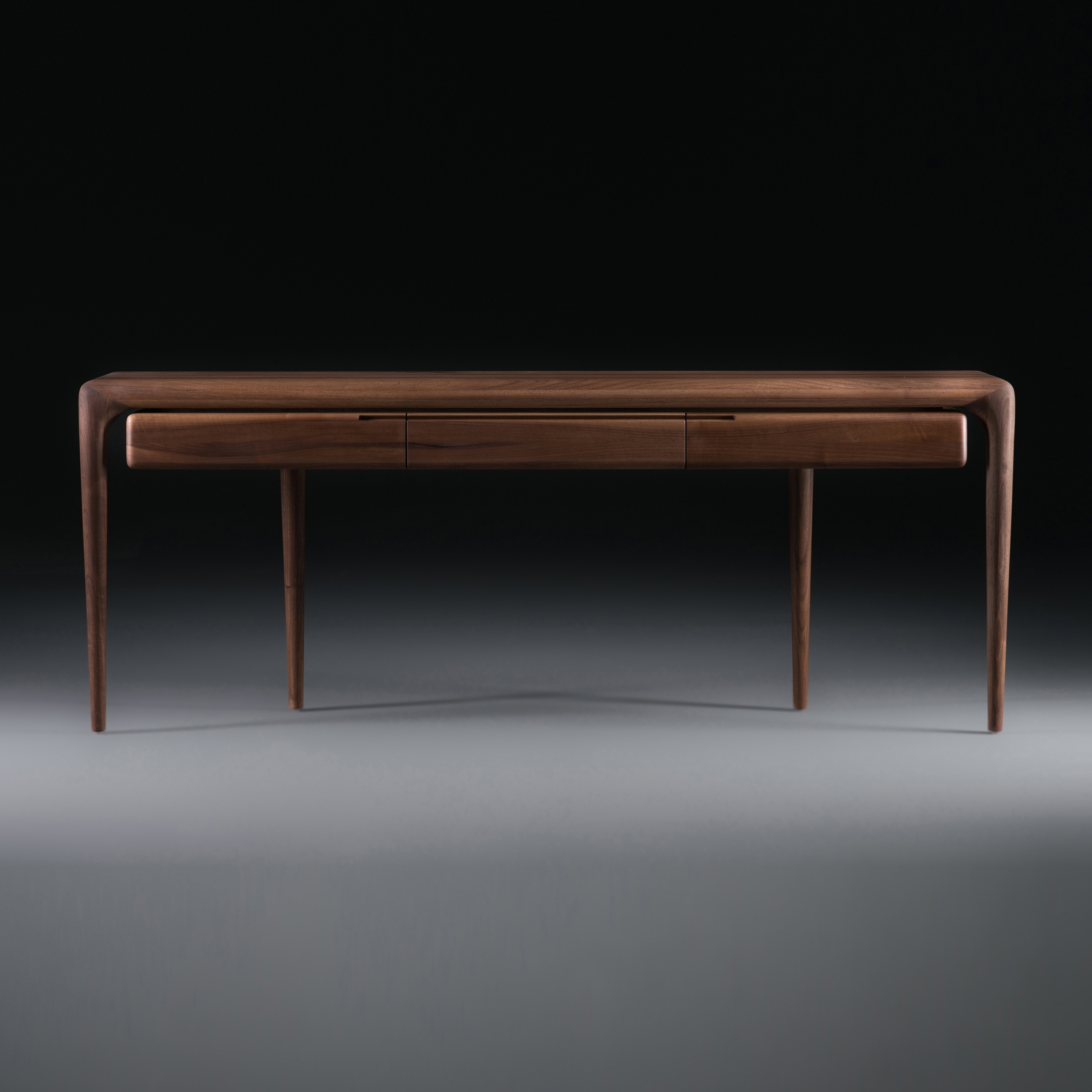 Produkt Latus Console Table des Herstellers Artisan anzeigen