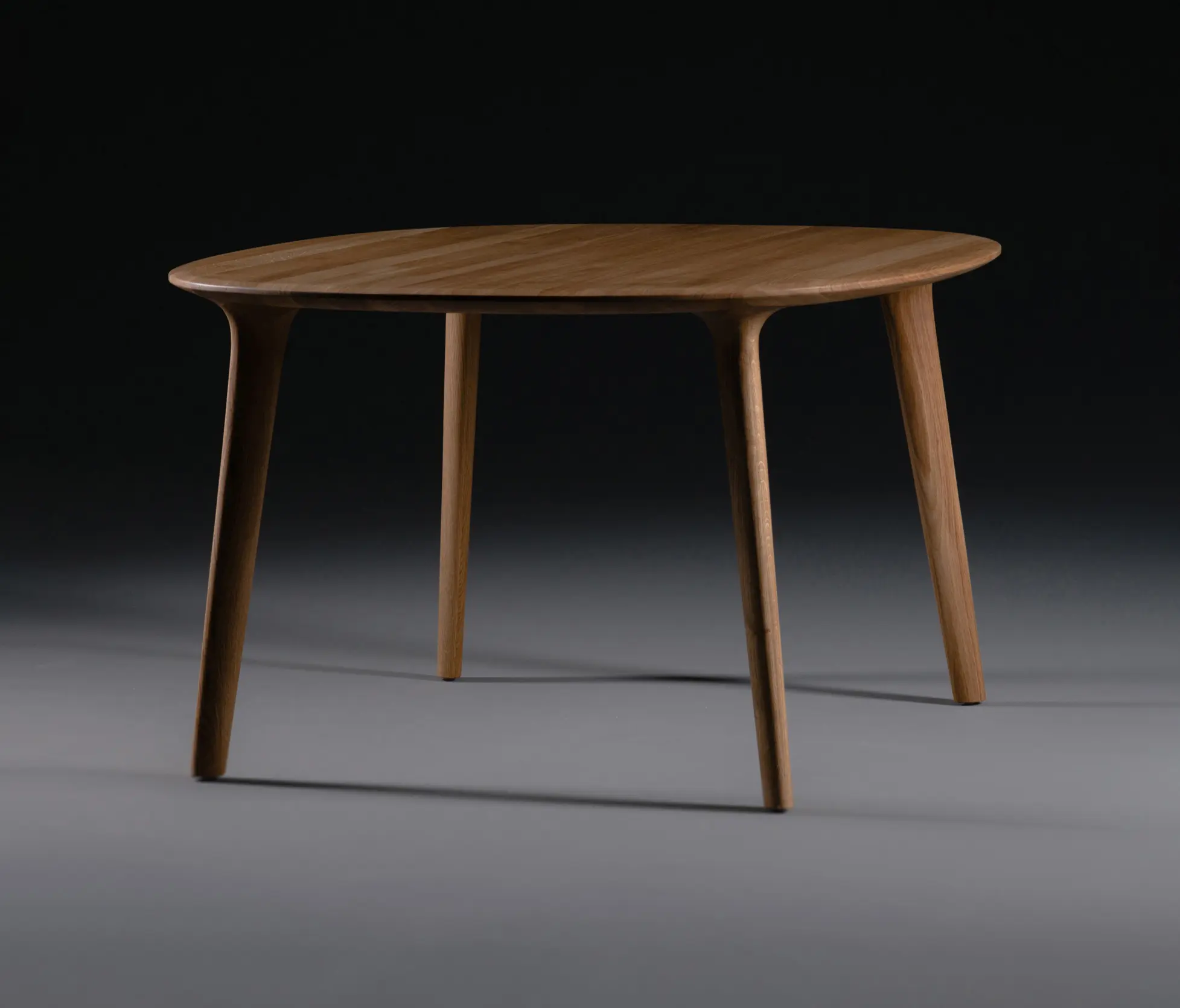 Artisan - Luc Round Table
