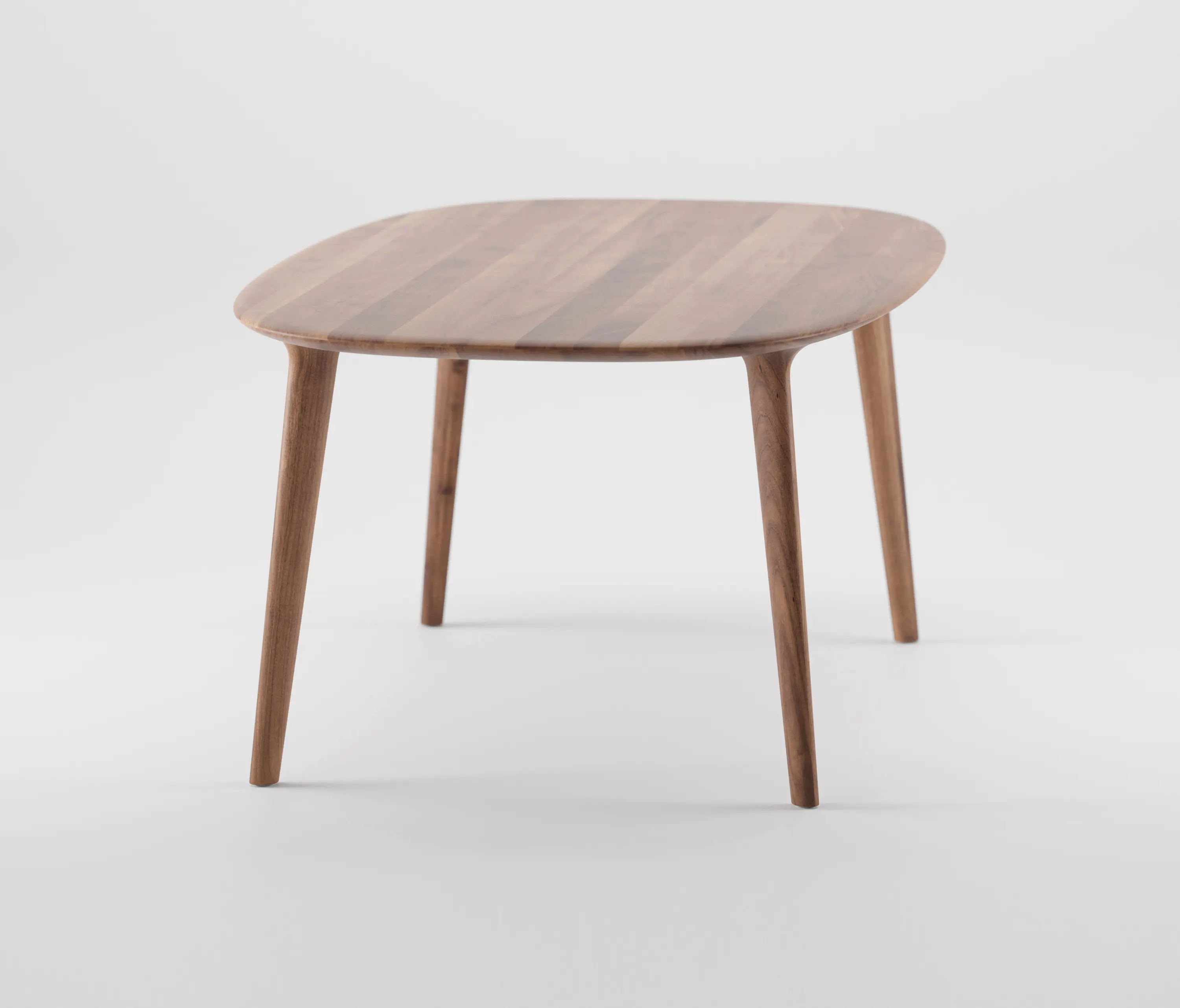 Artisan - Luc Oval Table